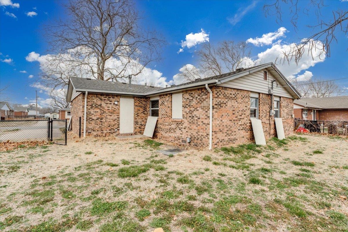 1521 E Catalina St Property Photo 11