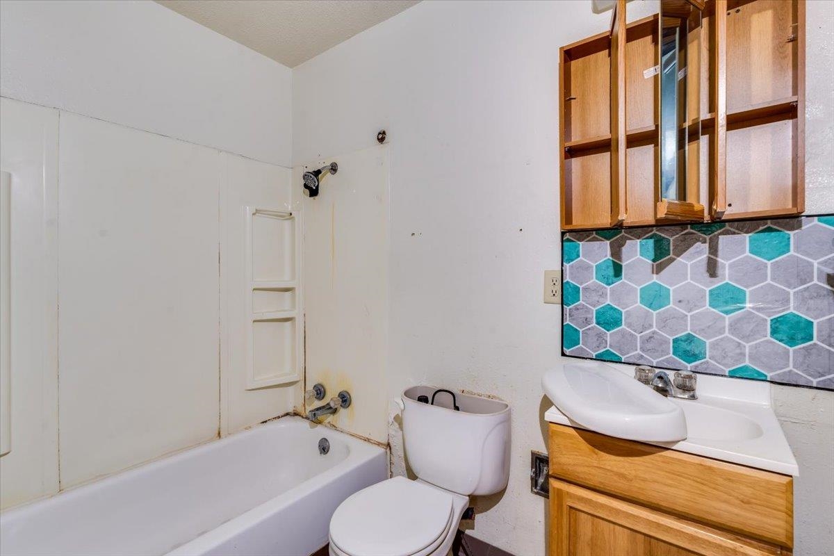 1607 E Catalina St Property Photo 9