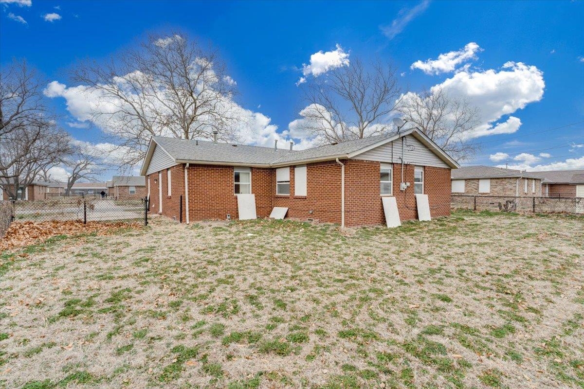 1607 E Catalina St Property Photo 10