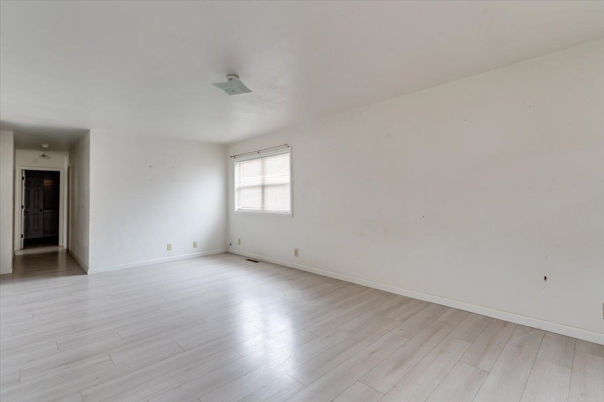 1608 E Catalina St Property Photo 3