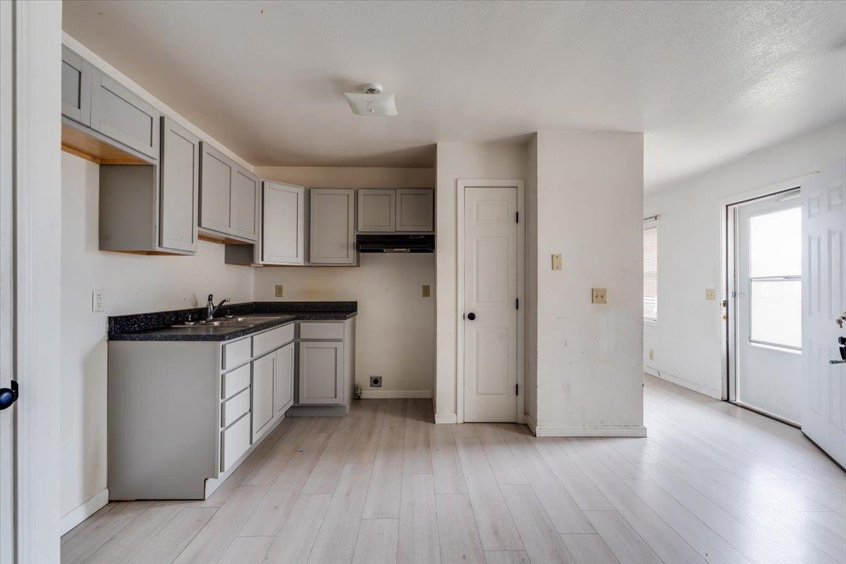 1608 E Catalina St Property Photo 5