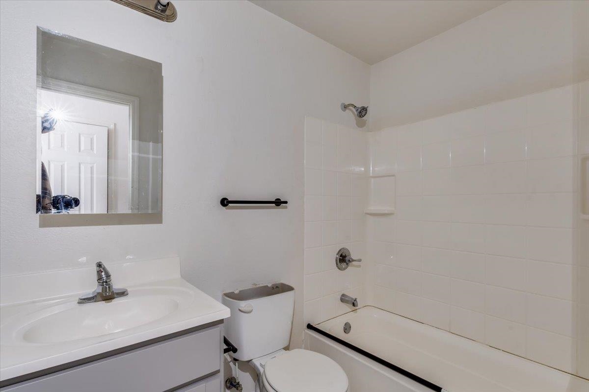 1608 E Catalina St Property Photo 8