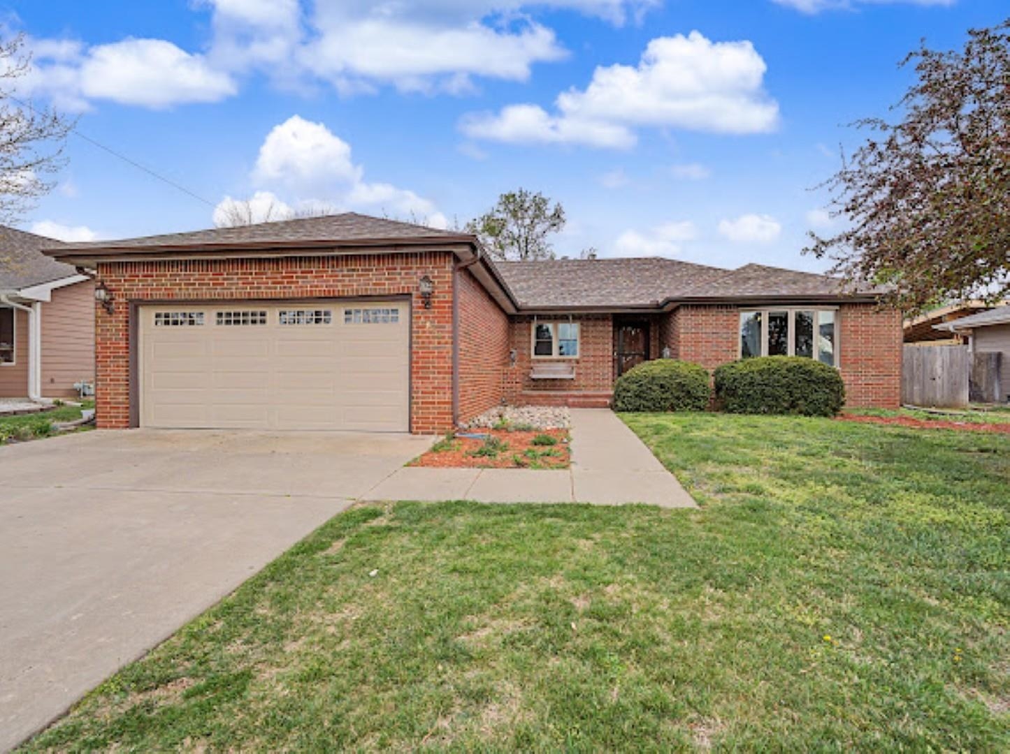 1304 Sequoia Dr. Property Photo 1