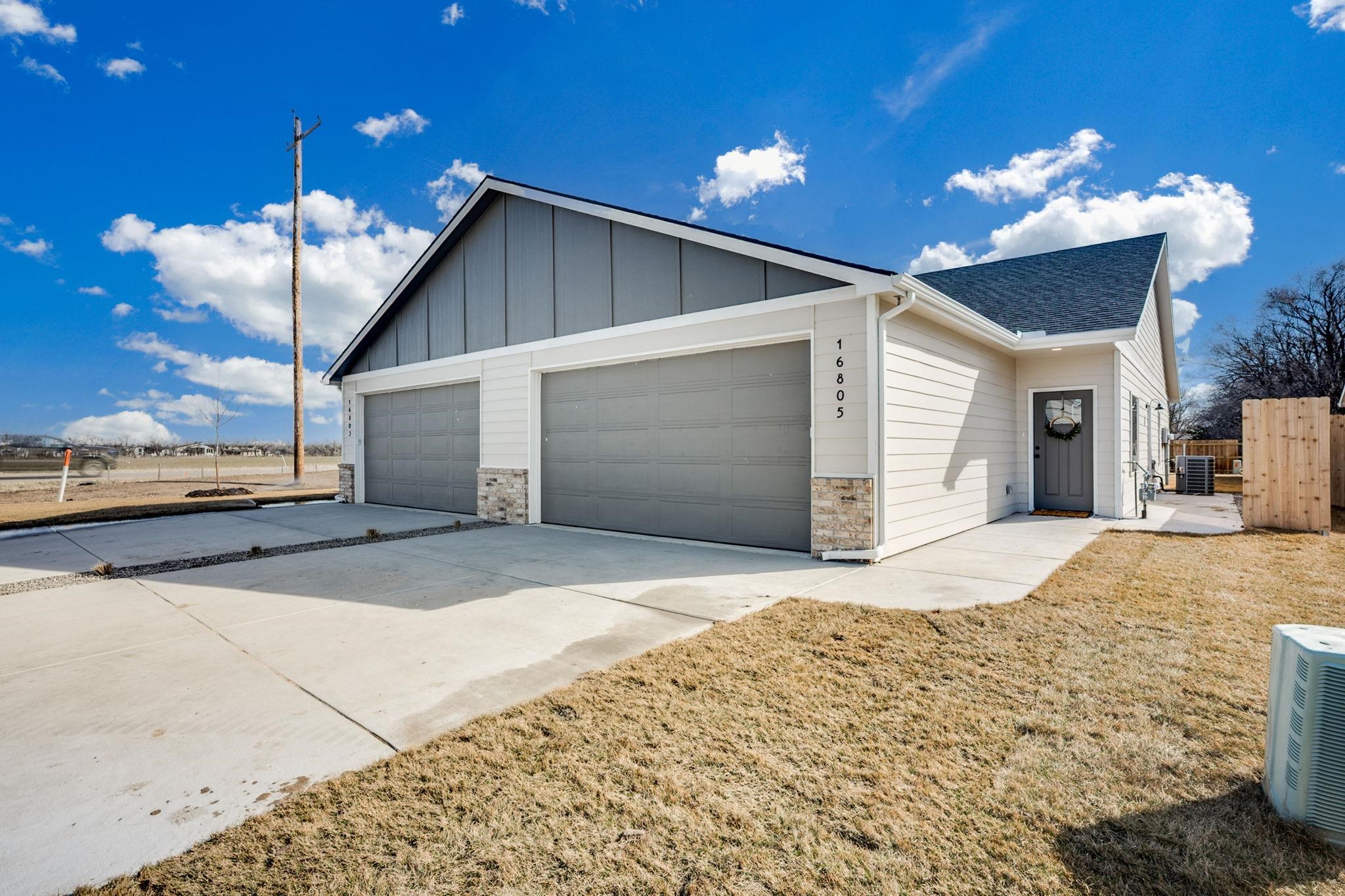 16909 W Kashmir Property Photo 2