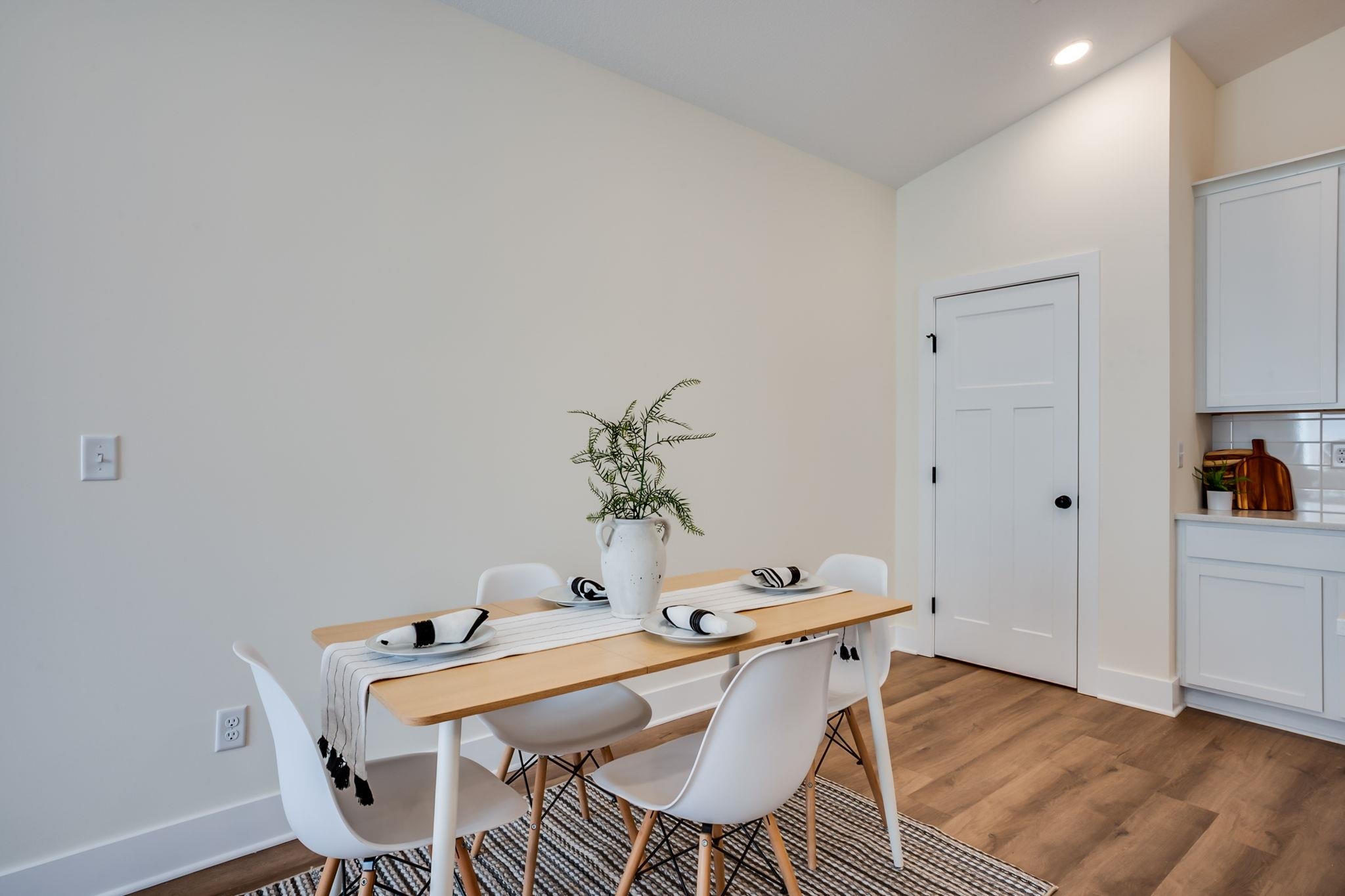 16909 W Kashmir Property Photo 8