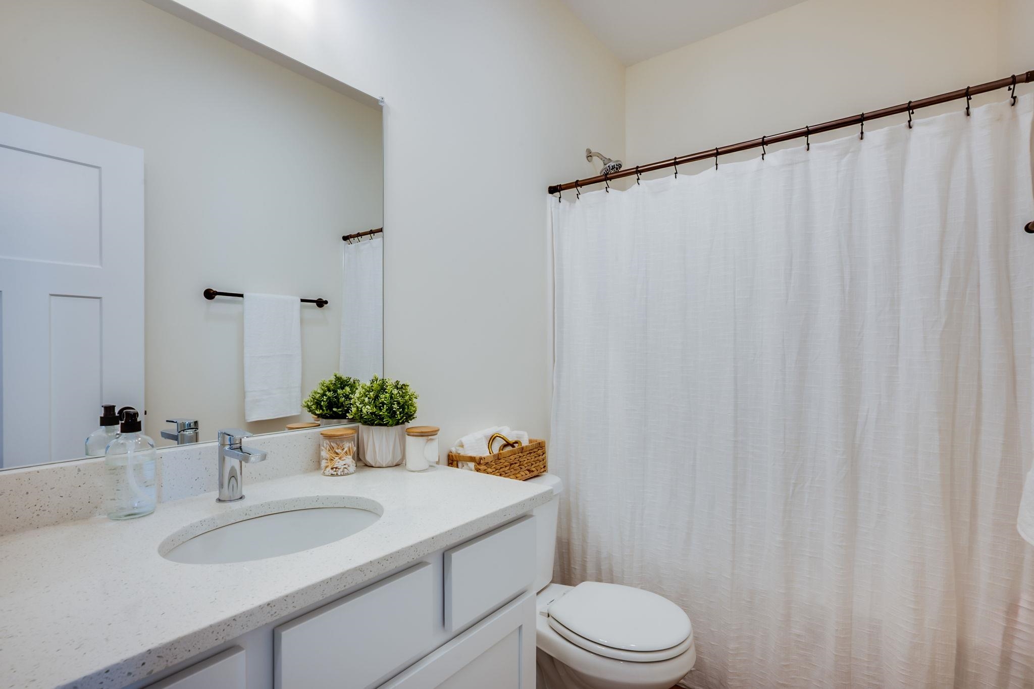 16909 W Kashmir Property Photo 14