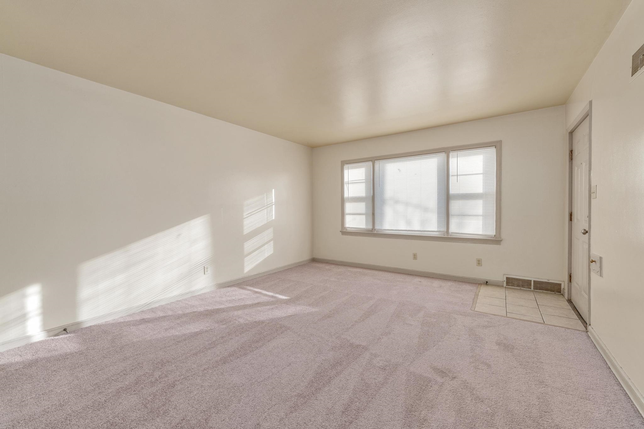 6124 E Harry St Property Photo 5