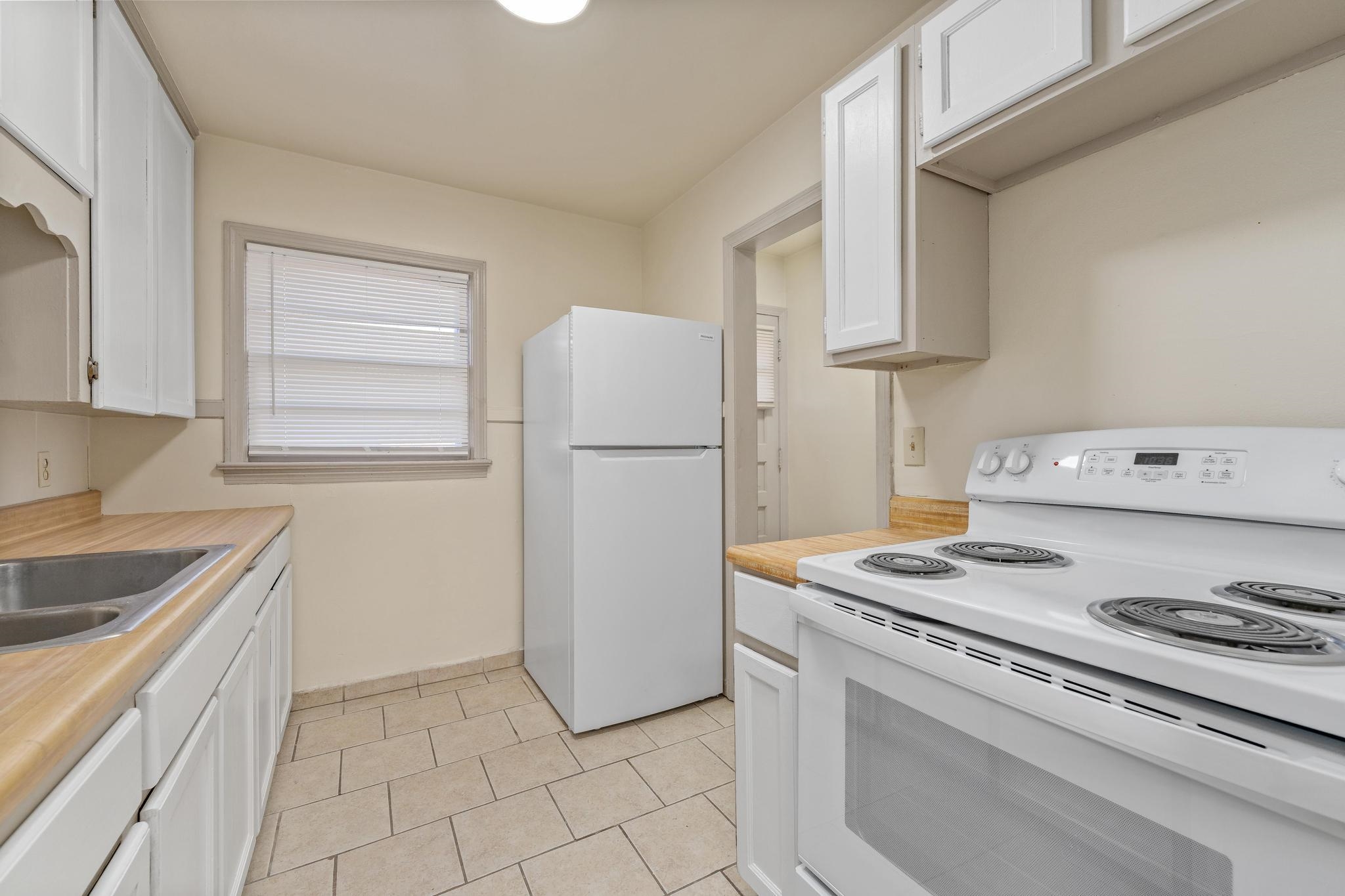 6124 E Harry St Property Photo 8