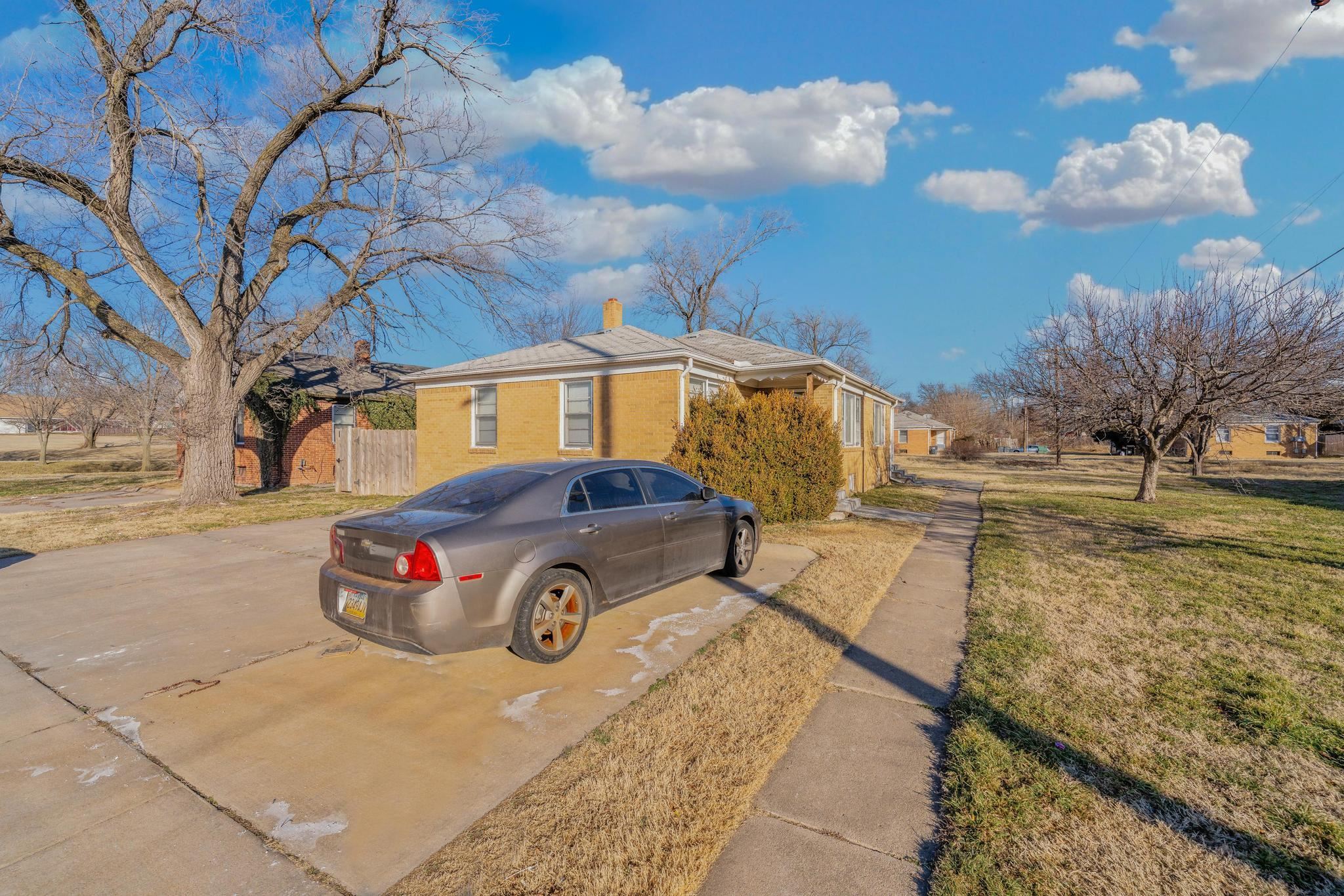 6124 E Harry St Property Photo 24