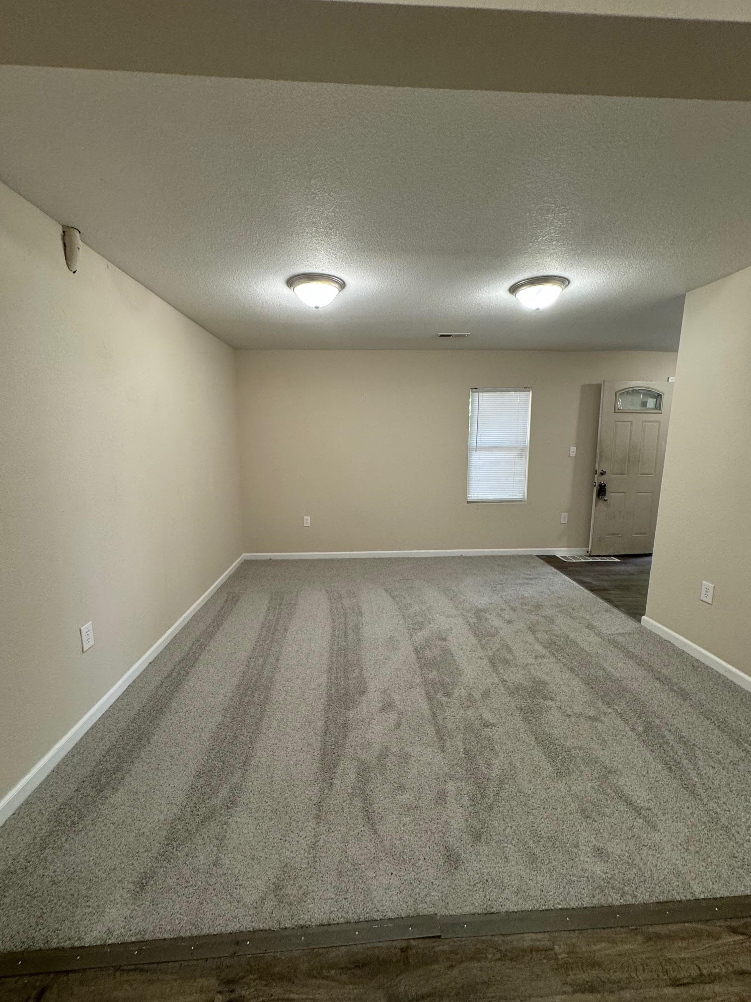 2673 S Holyoke St Property Photo 2