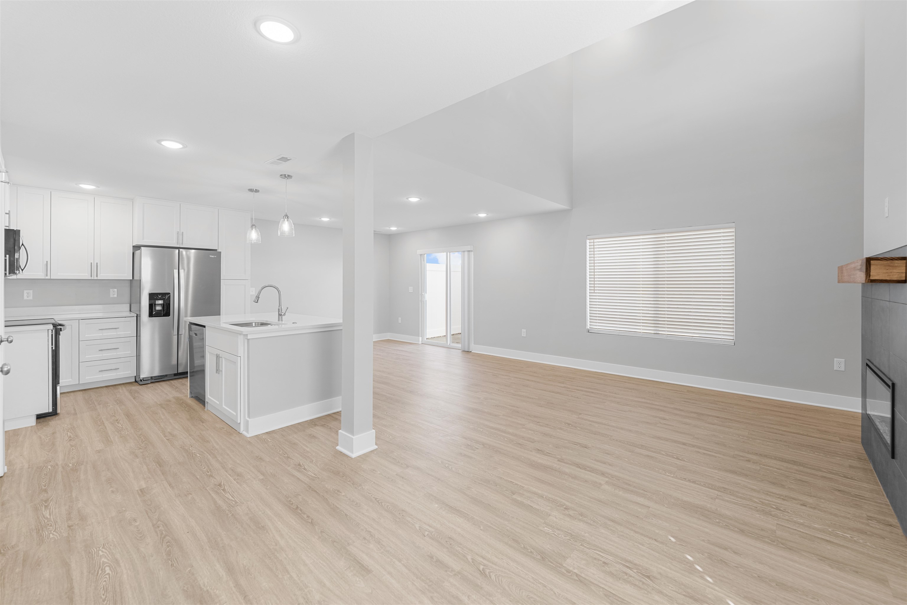 2731 Amelia Ln. Property Photo 3