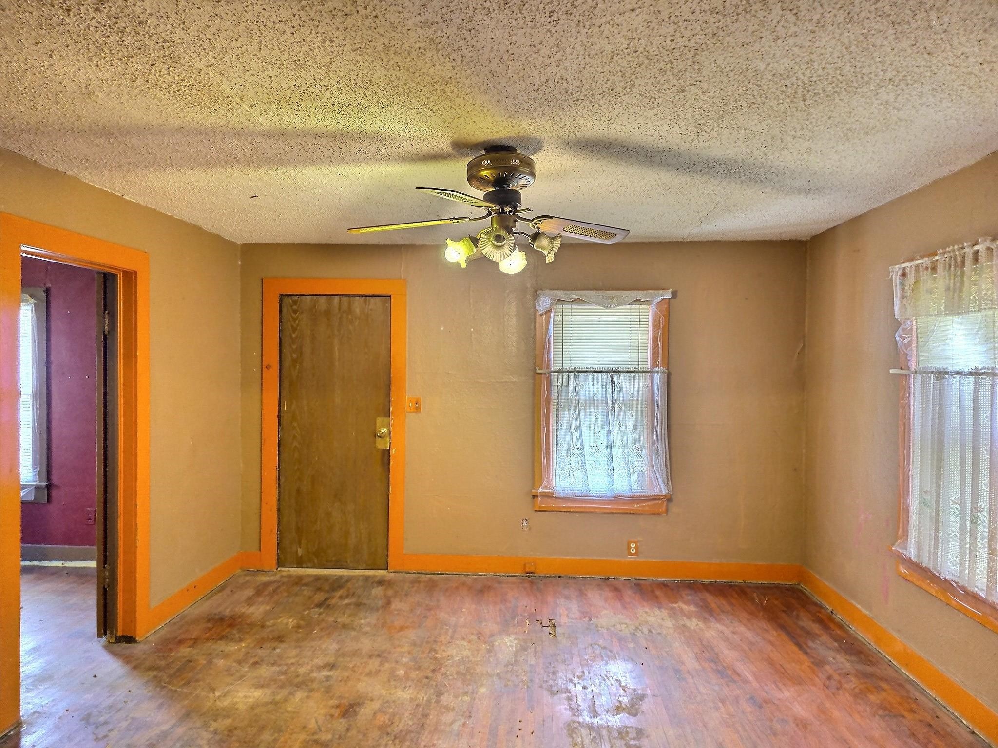 1721 N Grove Ave Property Photo 2