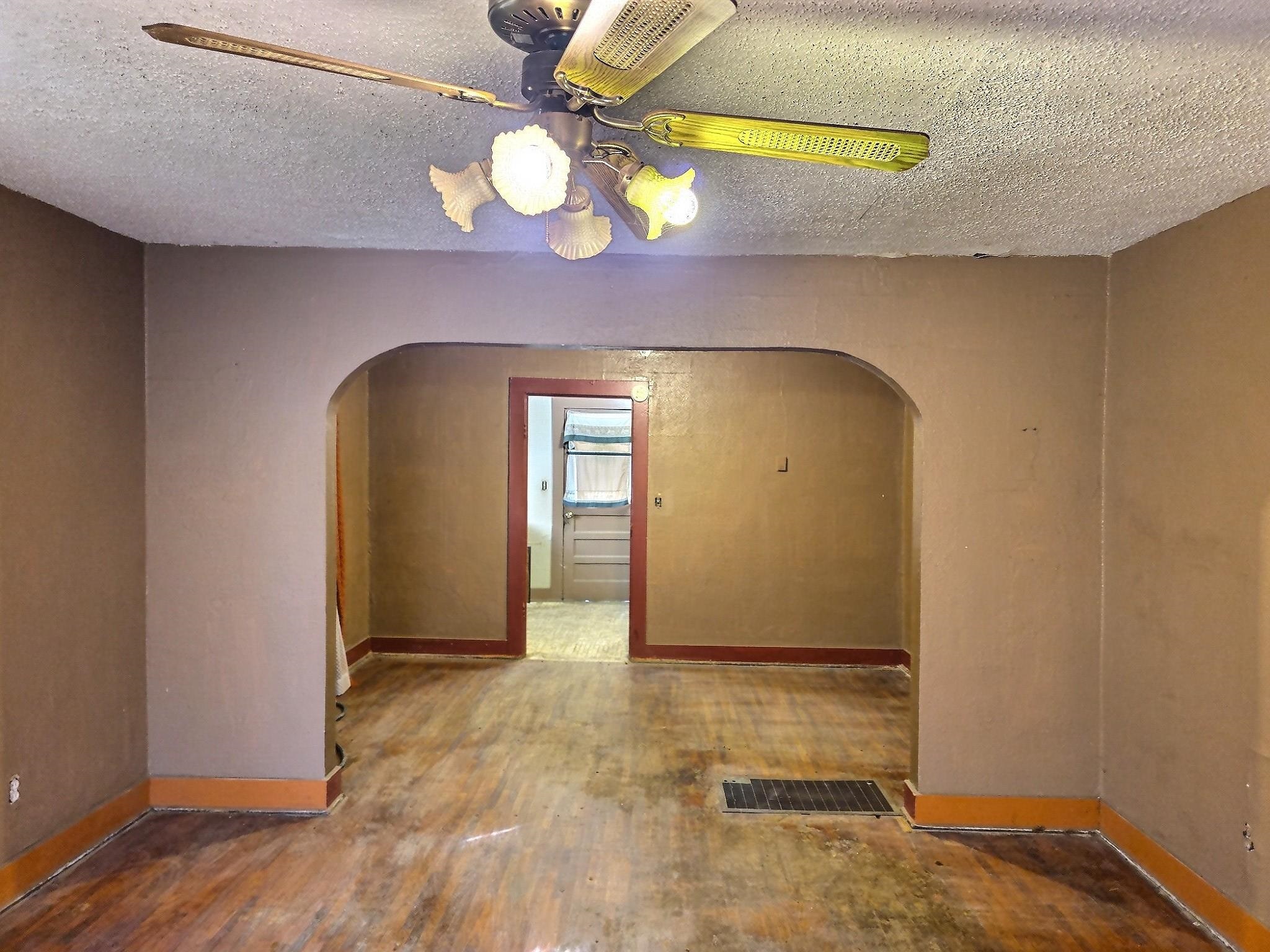 1721 N Grove Ave Property Photo 3
