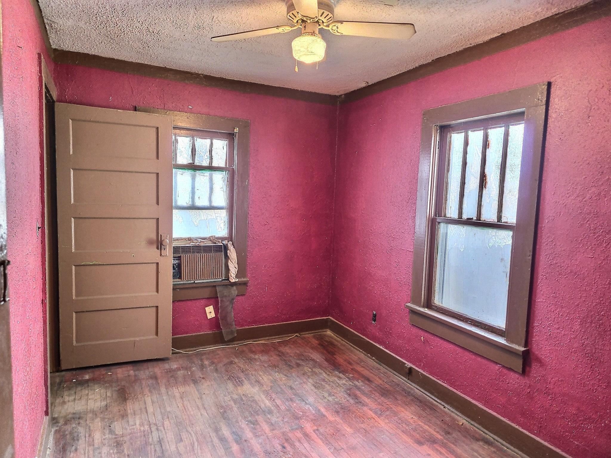 1721 N Grove Ave Property Photo 8