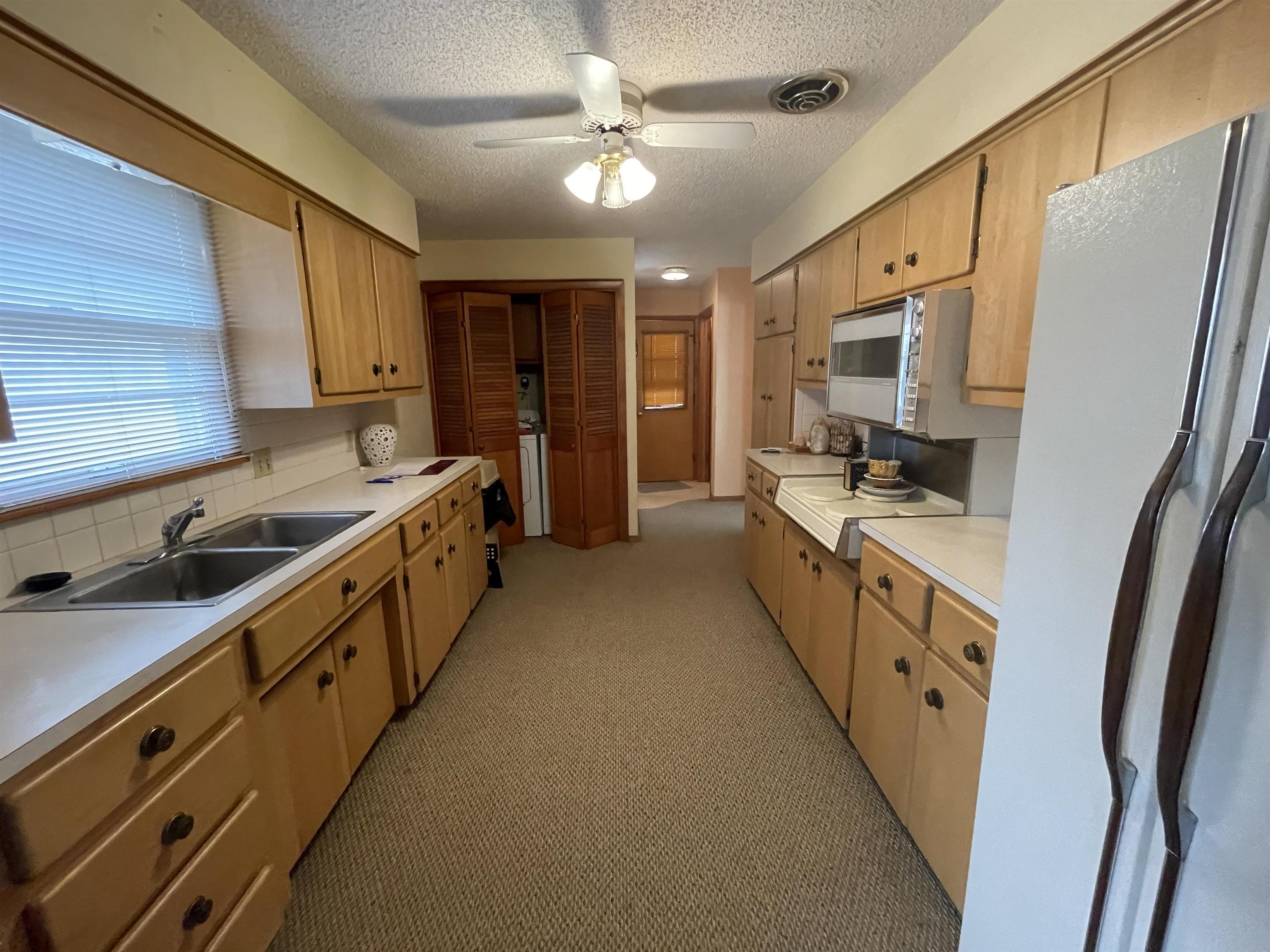 324 S Market St Property Photo 9