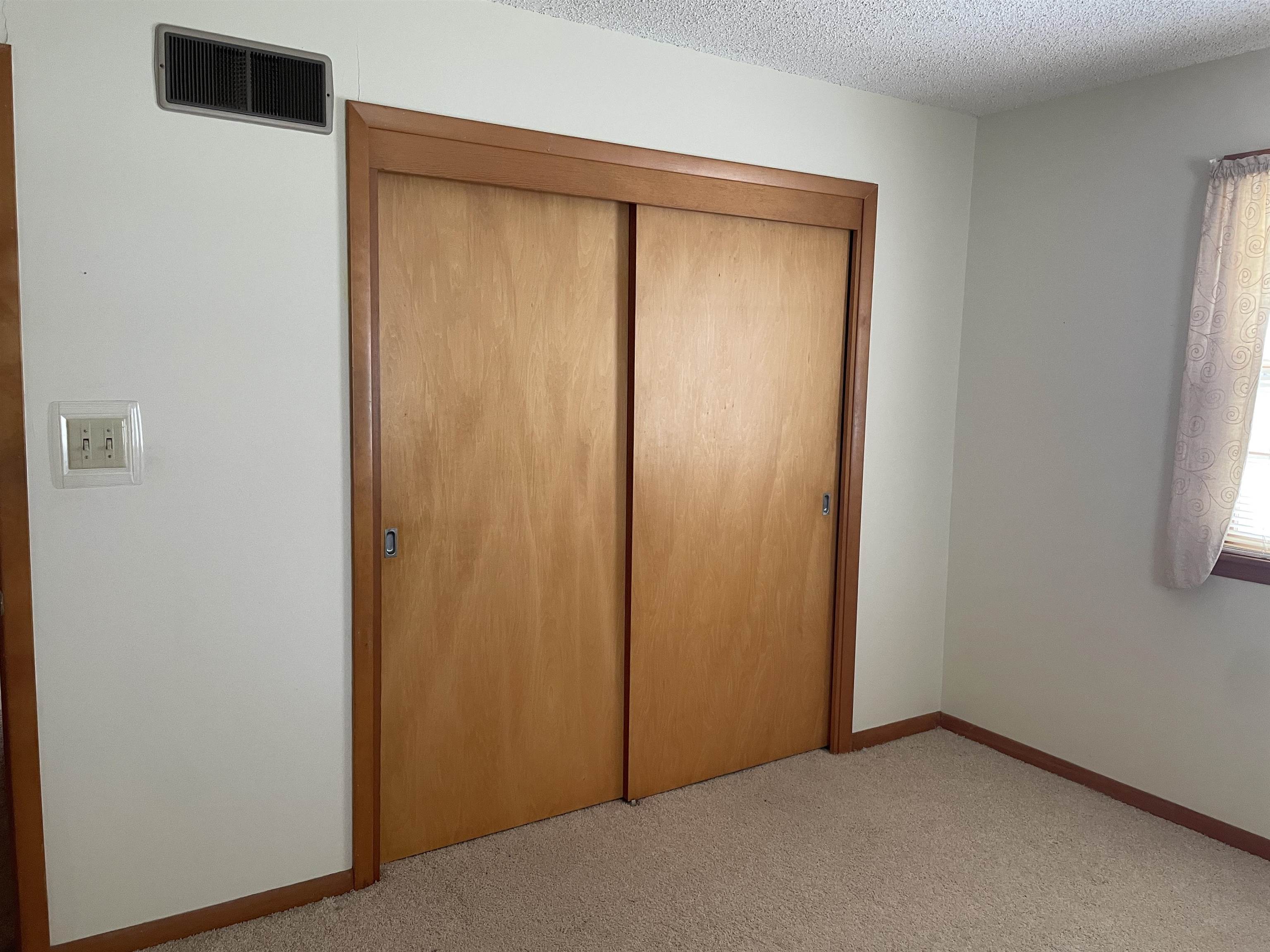 324 S Market St Property Photo 16