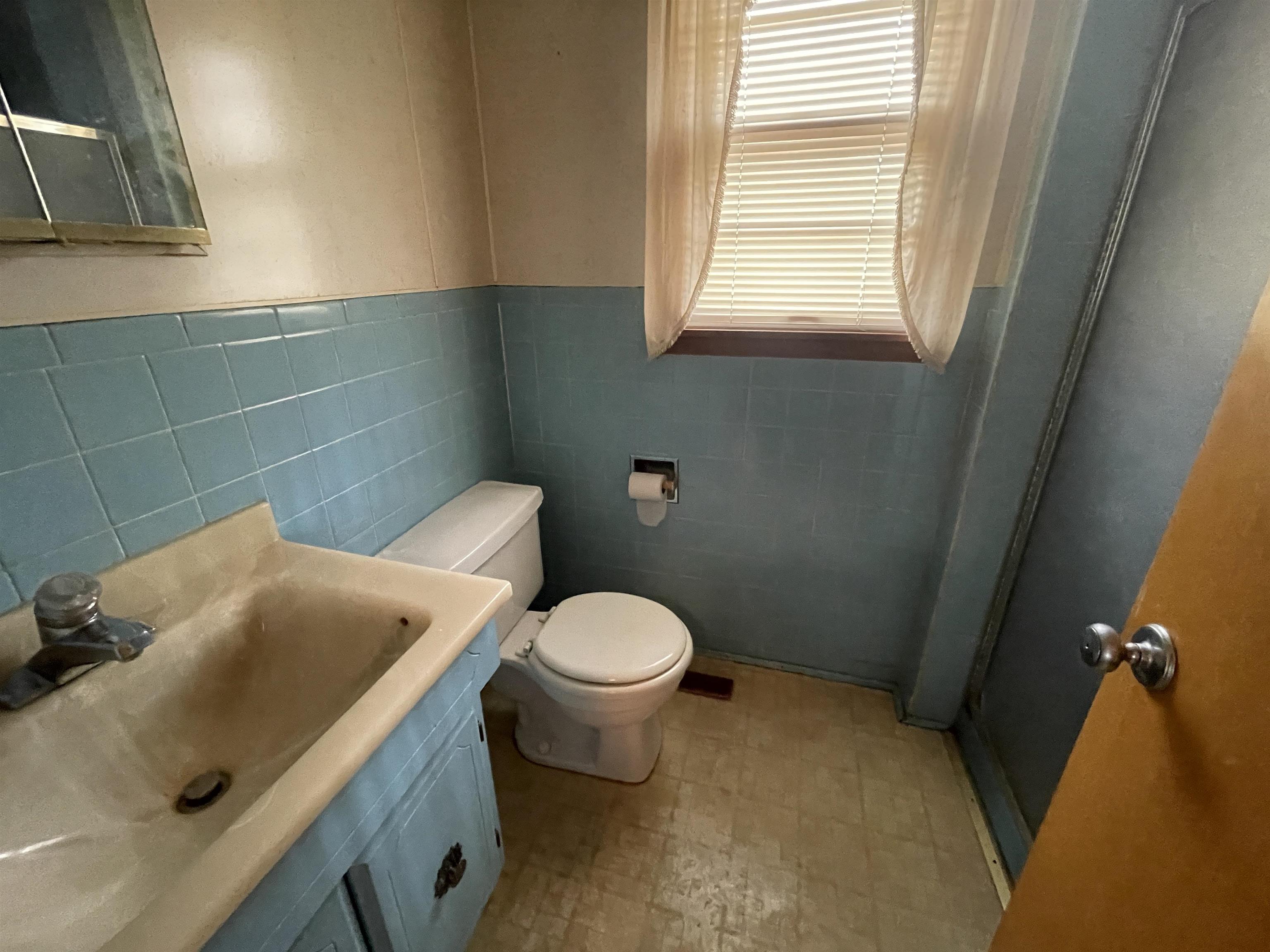 324 S Market St Property Photo 17