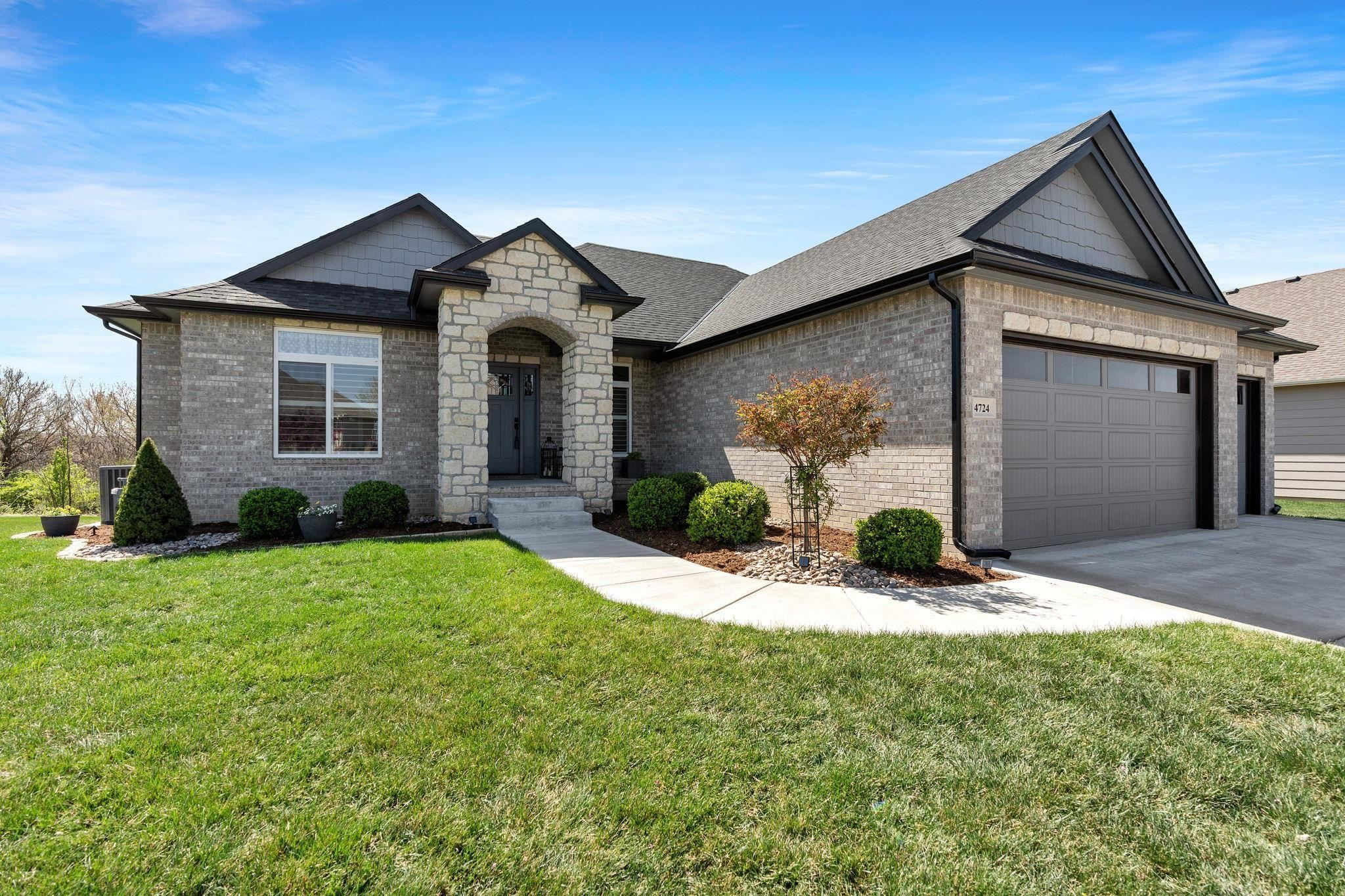 4724 N Elk Creek Dr Property Photo 2