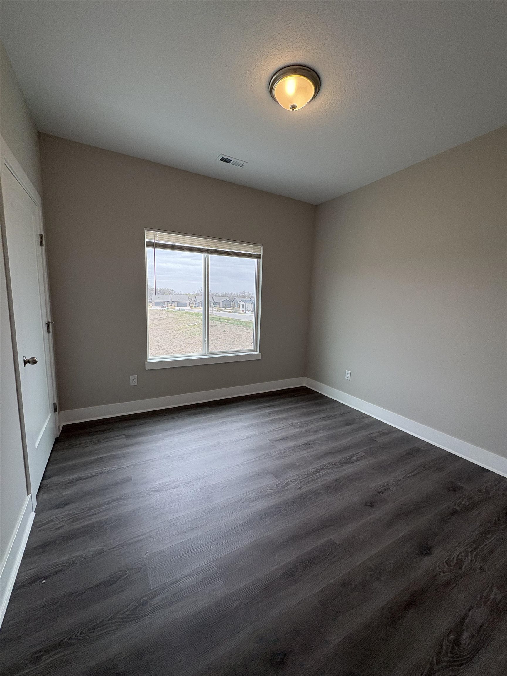 3425 E Thunder Property Photo 25