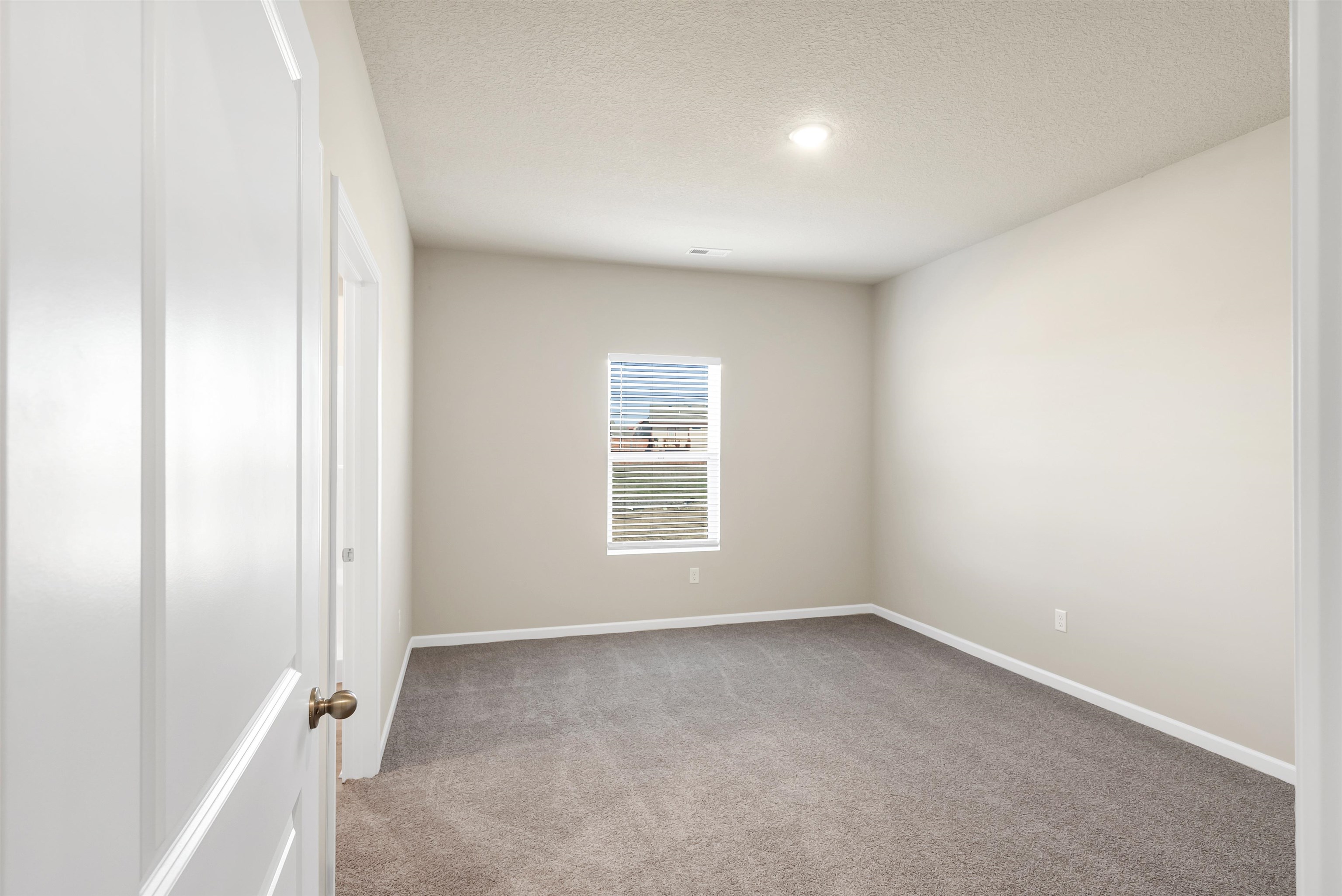 2896 S Maize Ct Property Photo 3