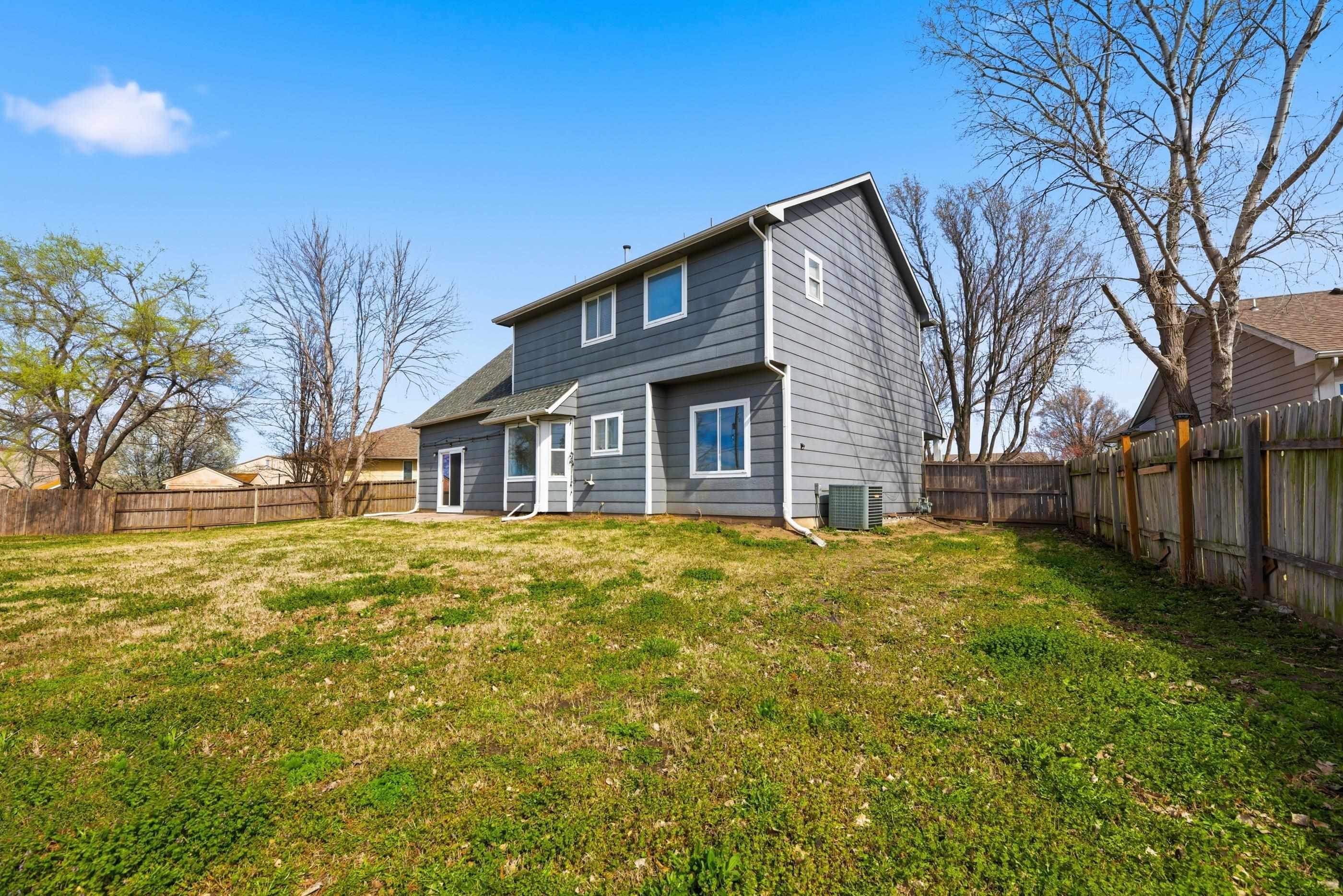 1805 S Hoyt Cir Property Photo 5