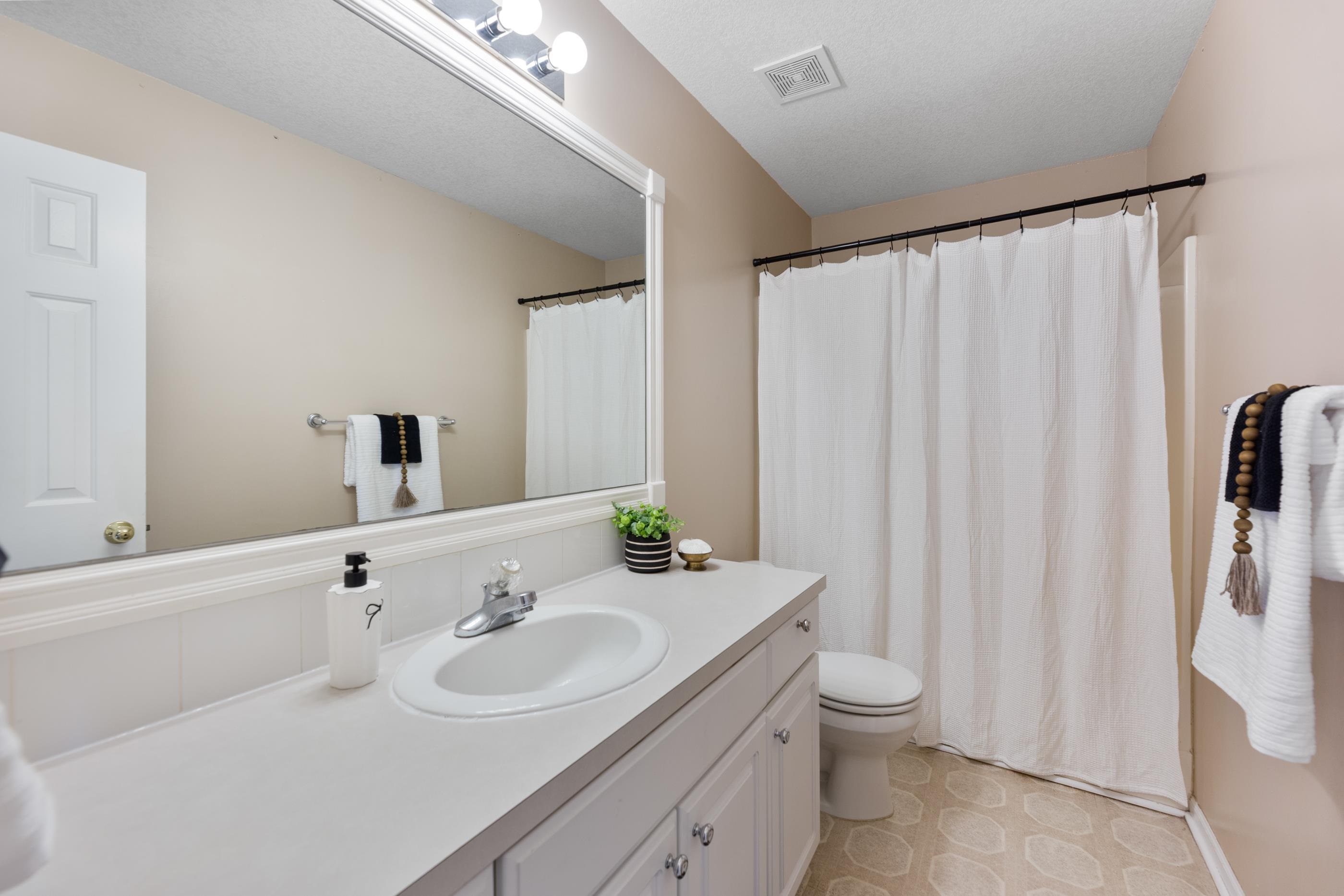1805 S Hoyt Cir Property Photo 26