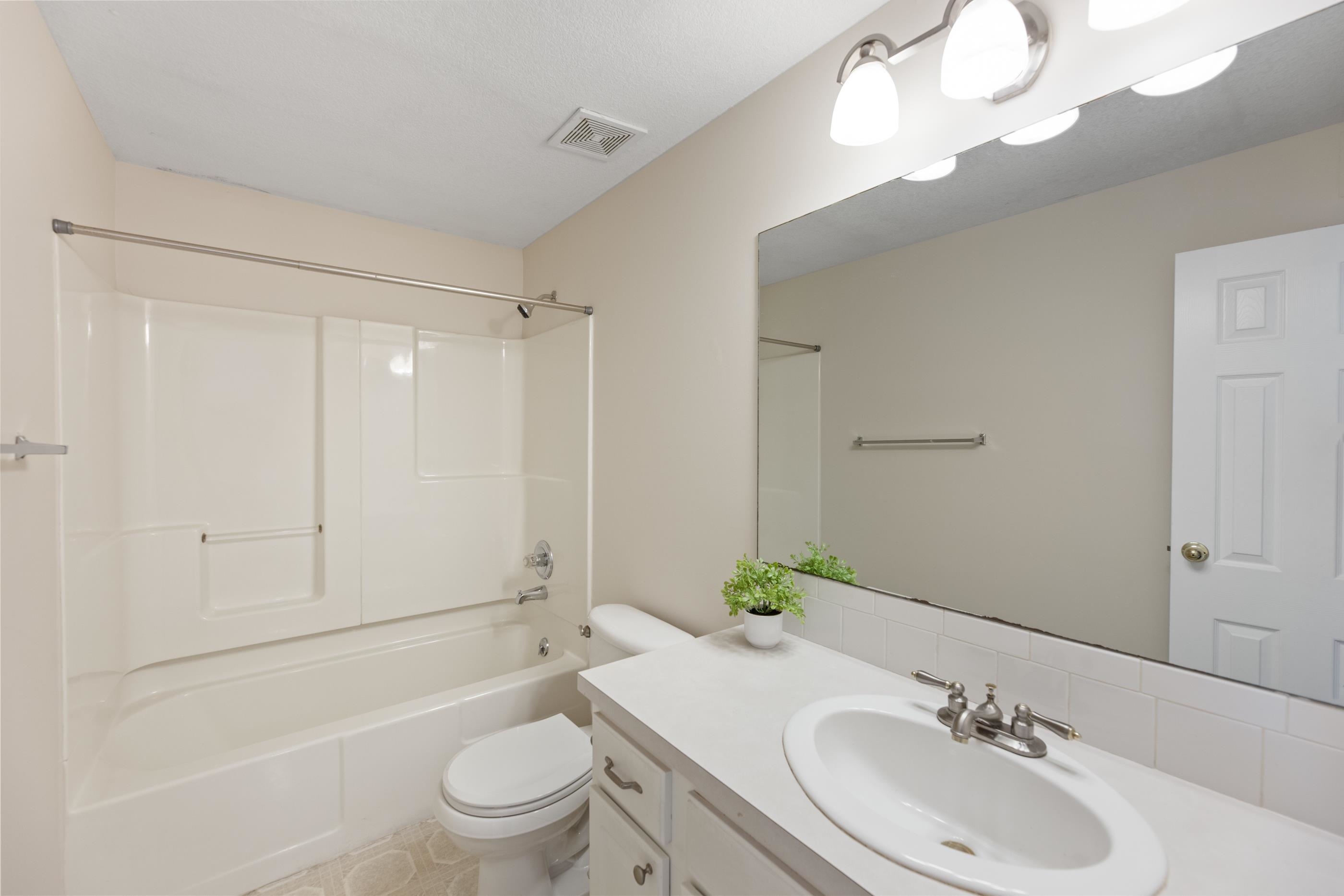 1805 S Hoyt Cir Property Photo 32