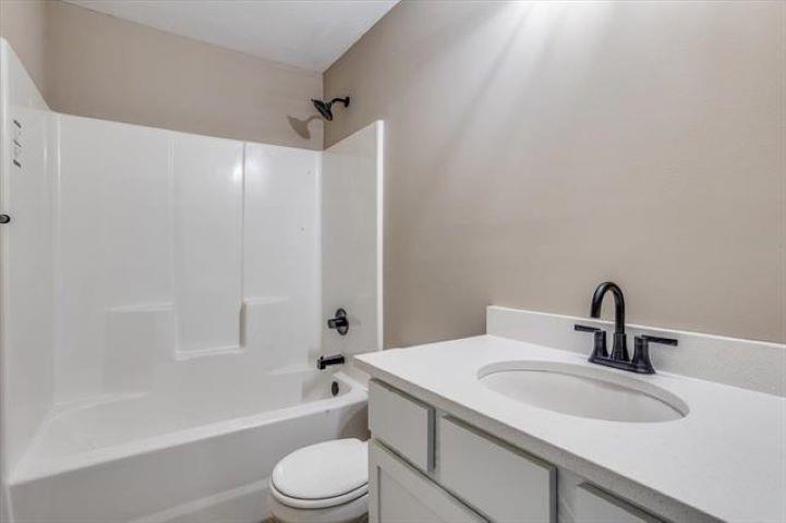 12836 W Wheatland St. Property Photo 5