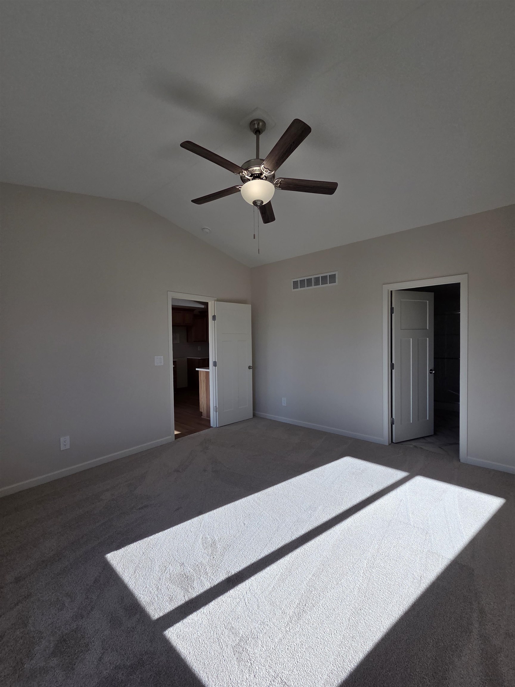 214 Summer Ct Property Photo 10
