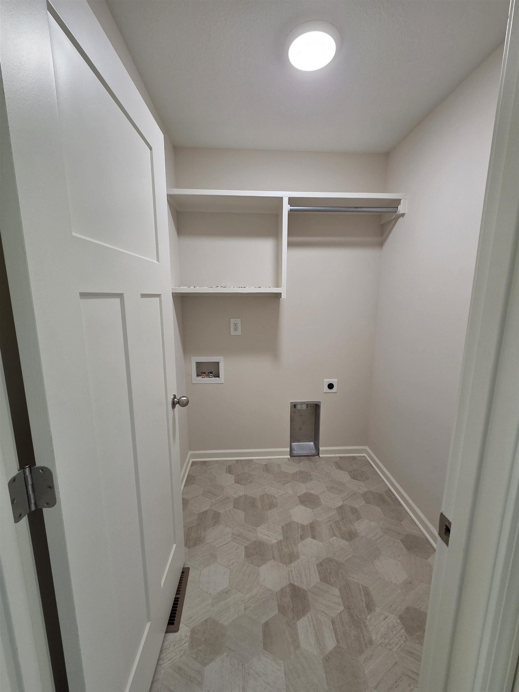 214 Summer Ct Property Photo 18