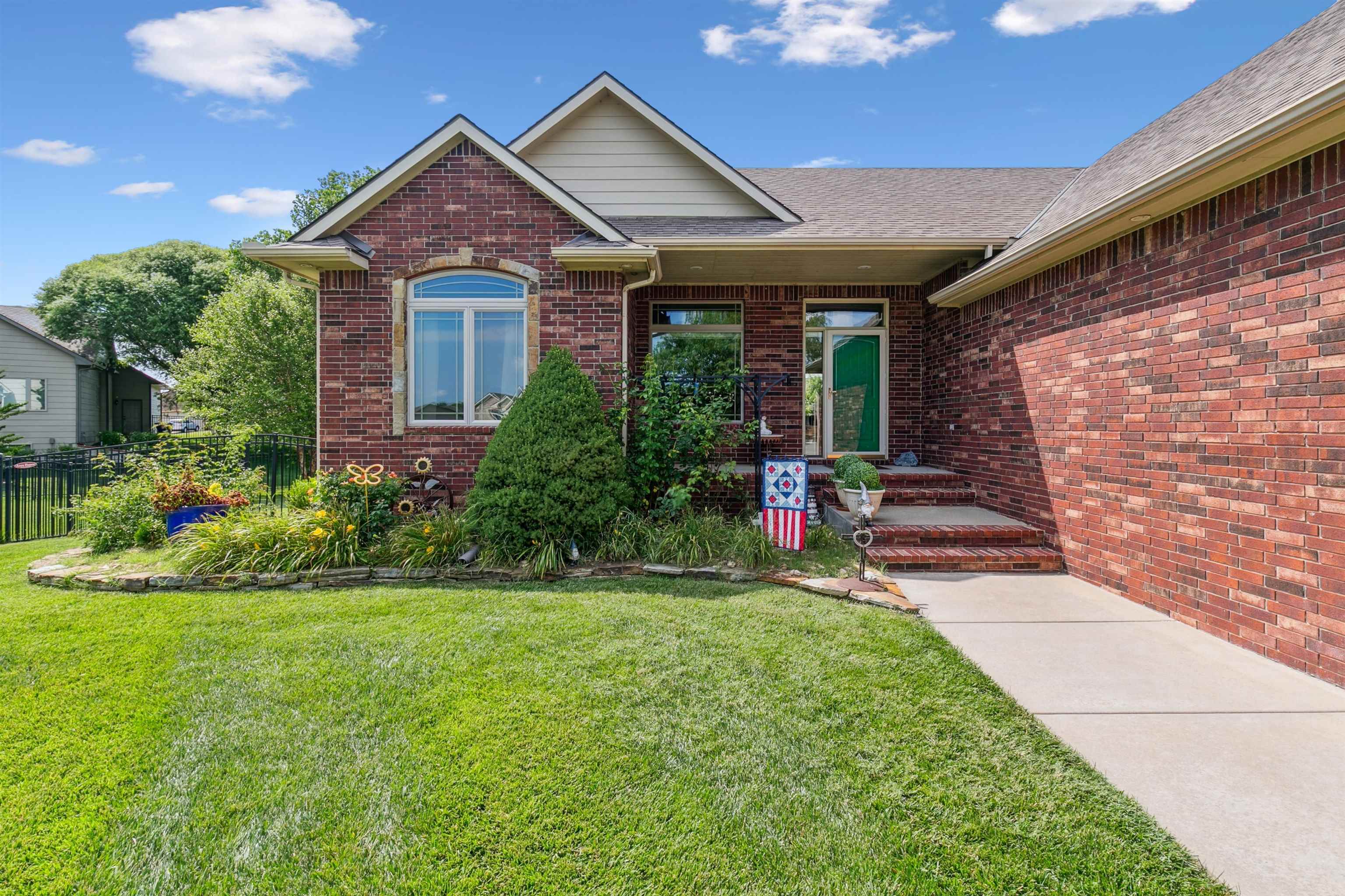 12910 E Cherry Creek Ct Property Photo 2