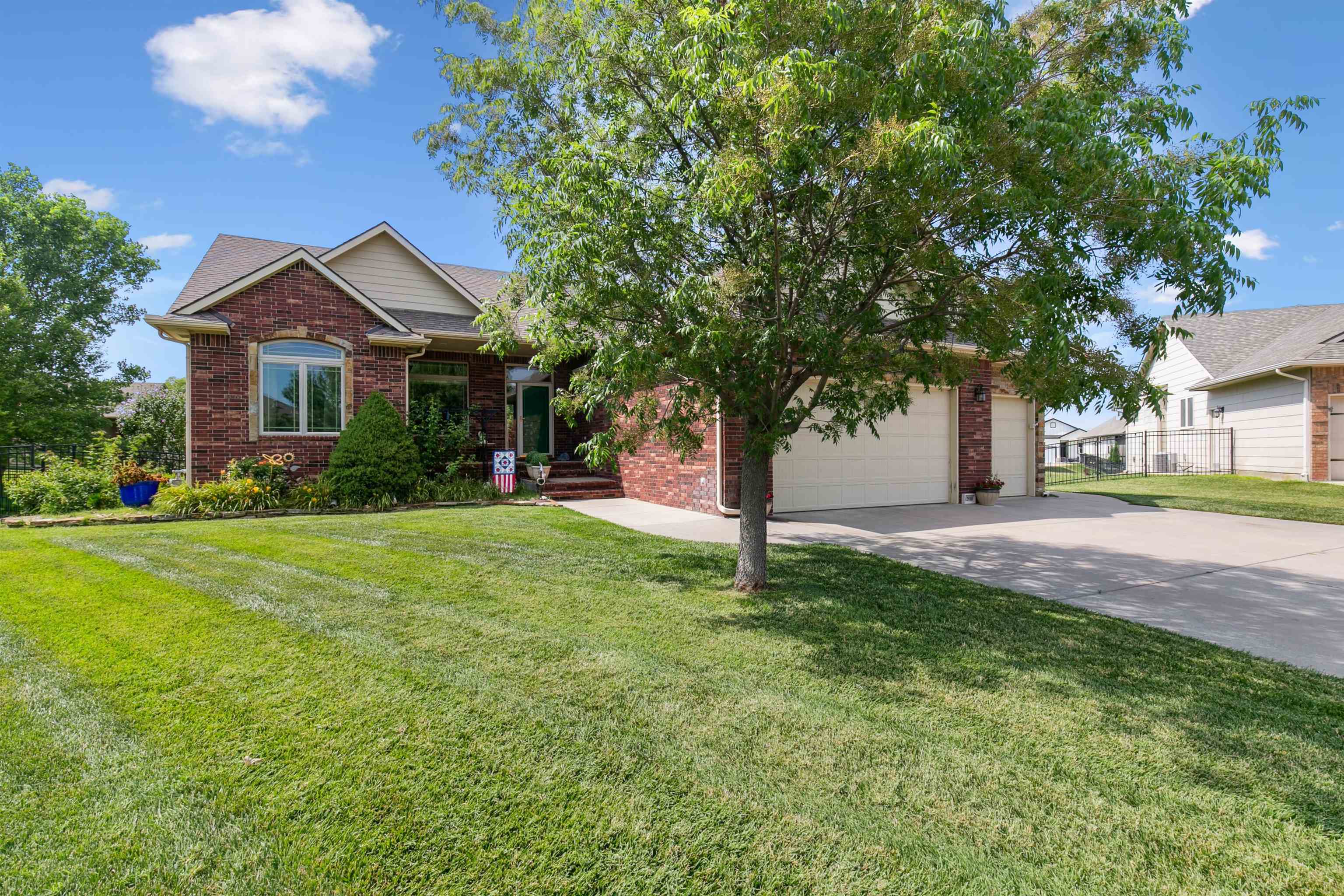 12910 E Cherry Creek Ct Property Photo 3