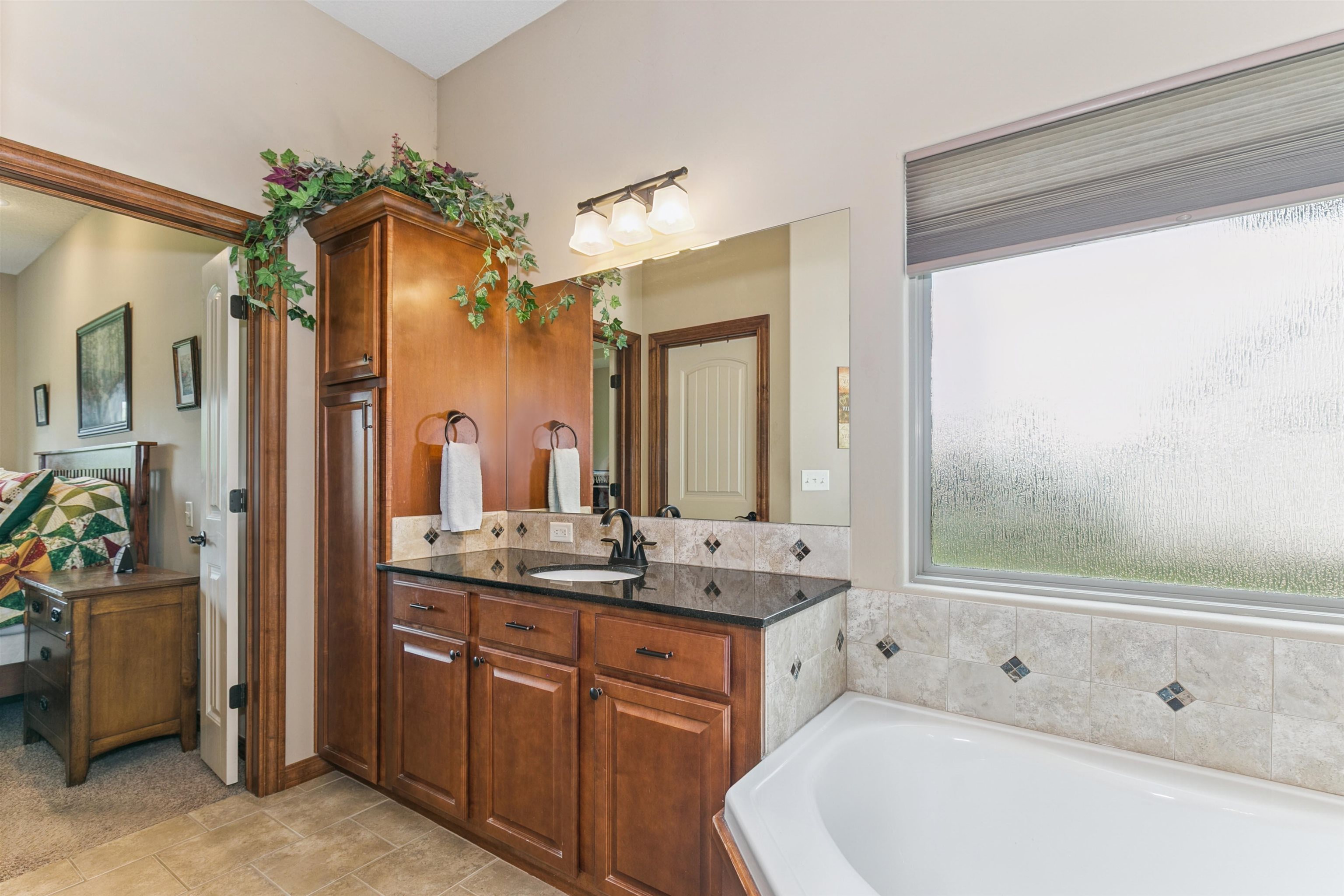 12910 E Cherry Creek Ct Property Photo 17