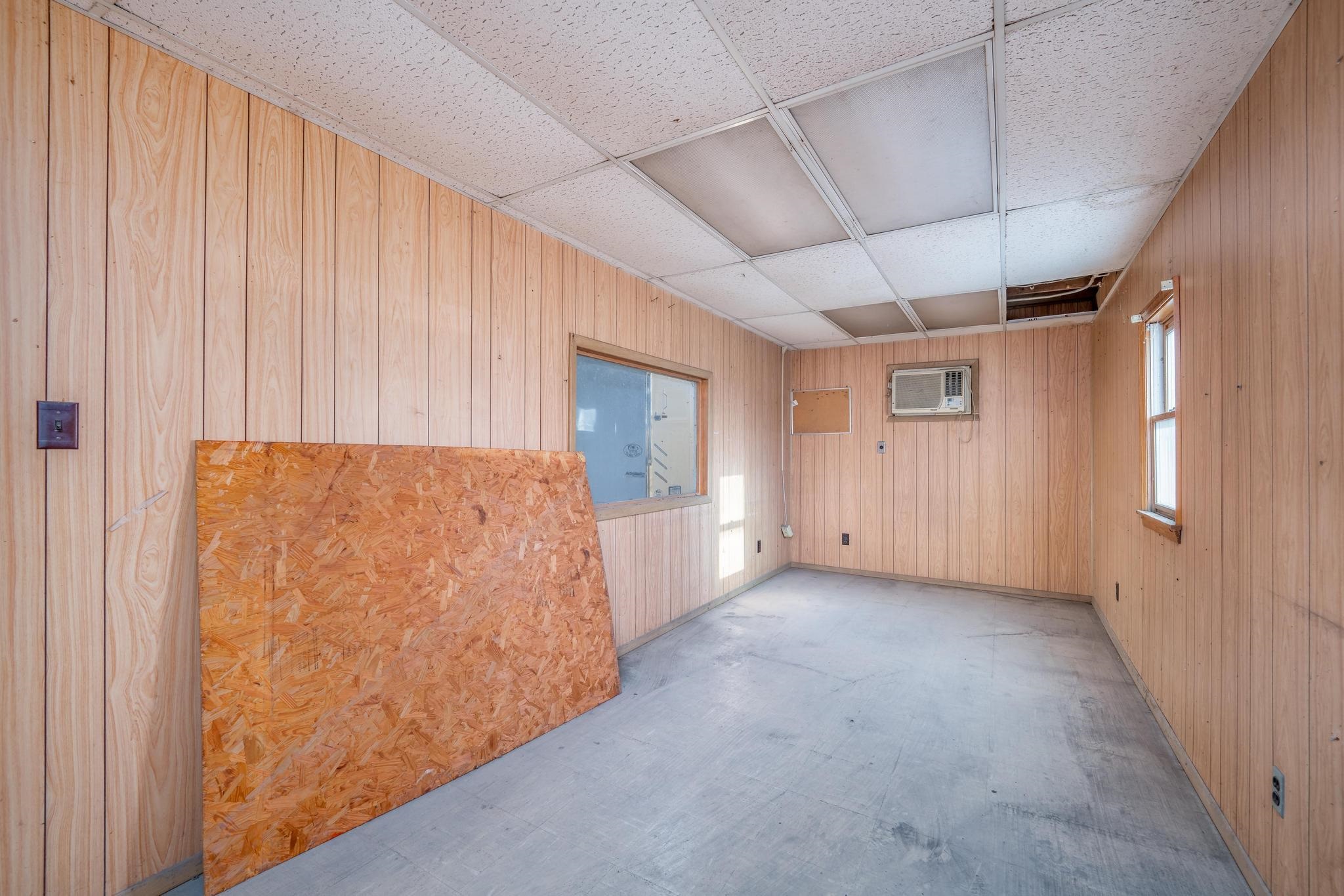 202 E Hillside Property Photo 21