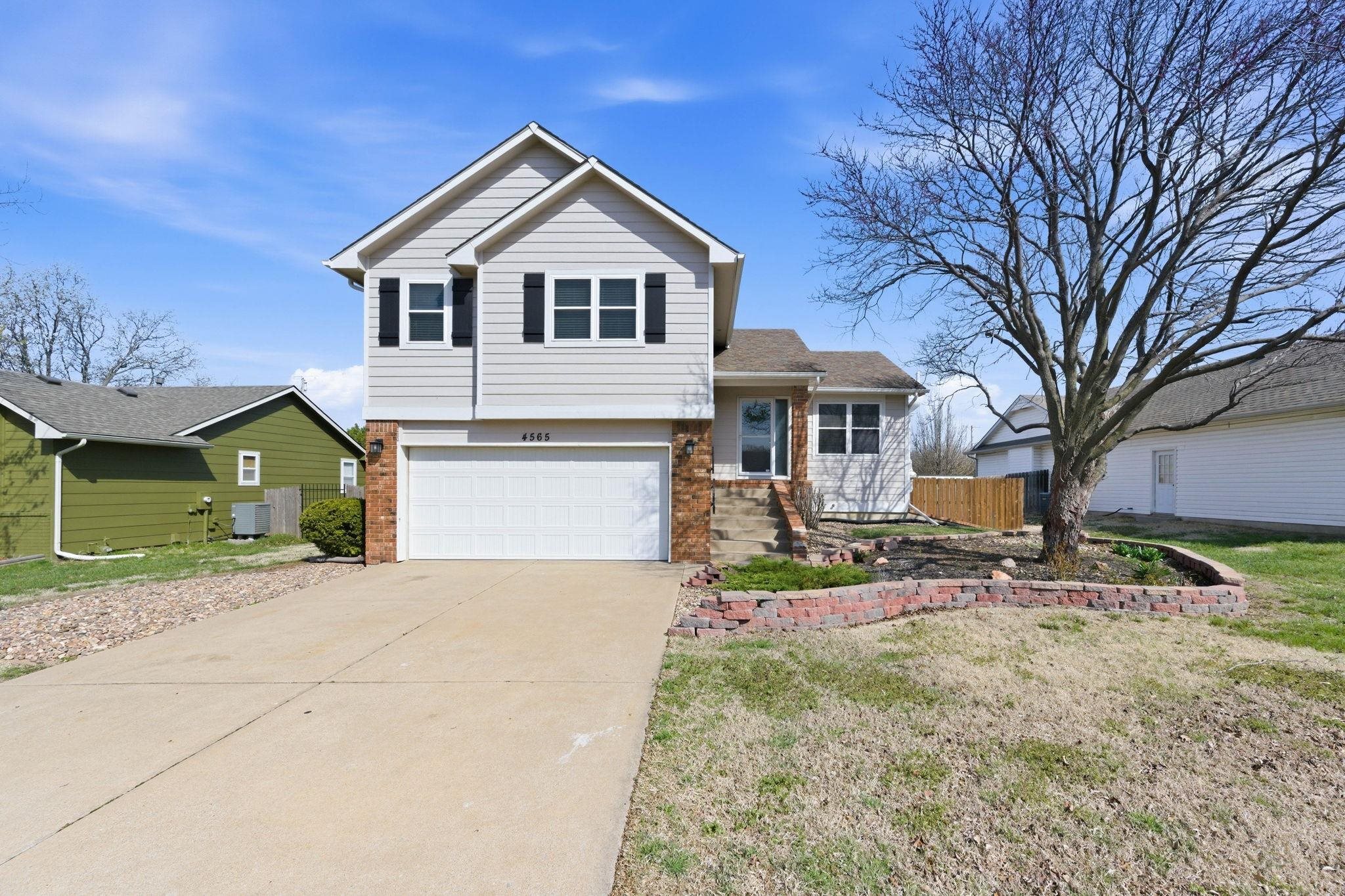 4565 N Eagle Lake Dr Property Photo 1