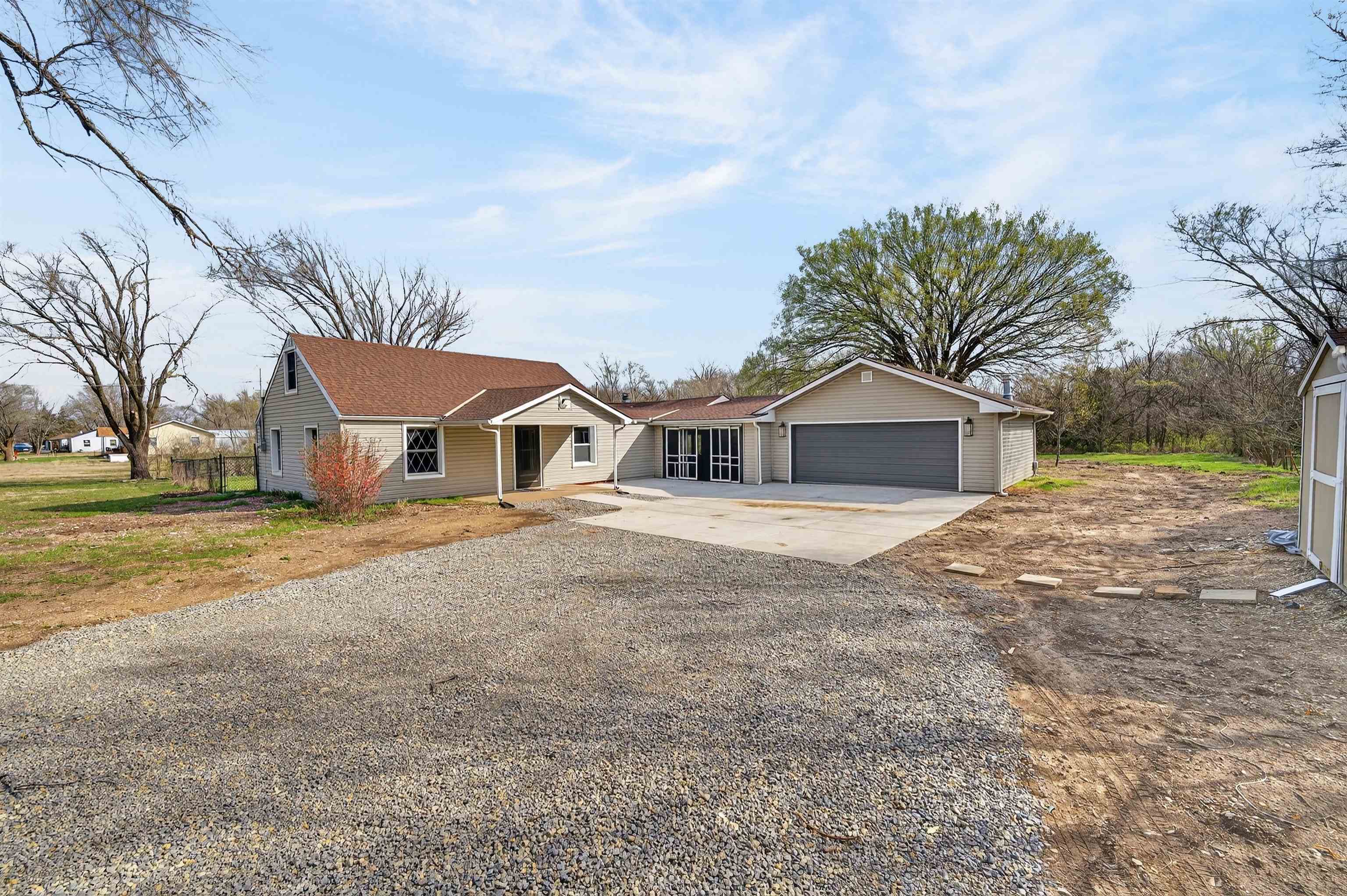 17250 Sw Bannon Rd Property Photo 1