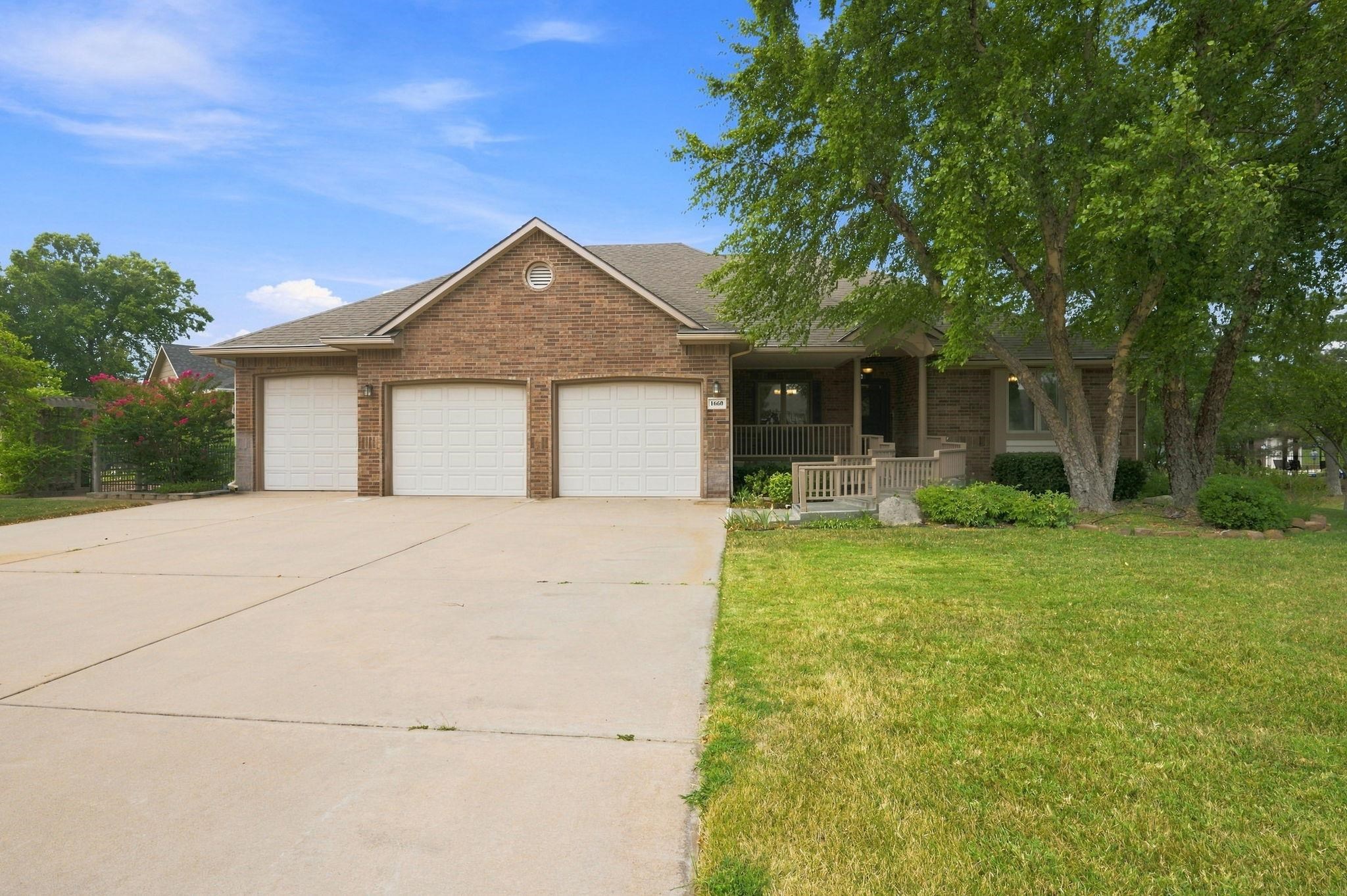 1660 E Kay St Property Photo 1