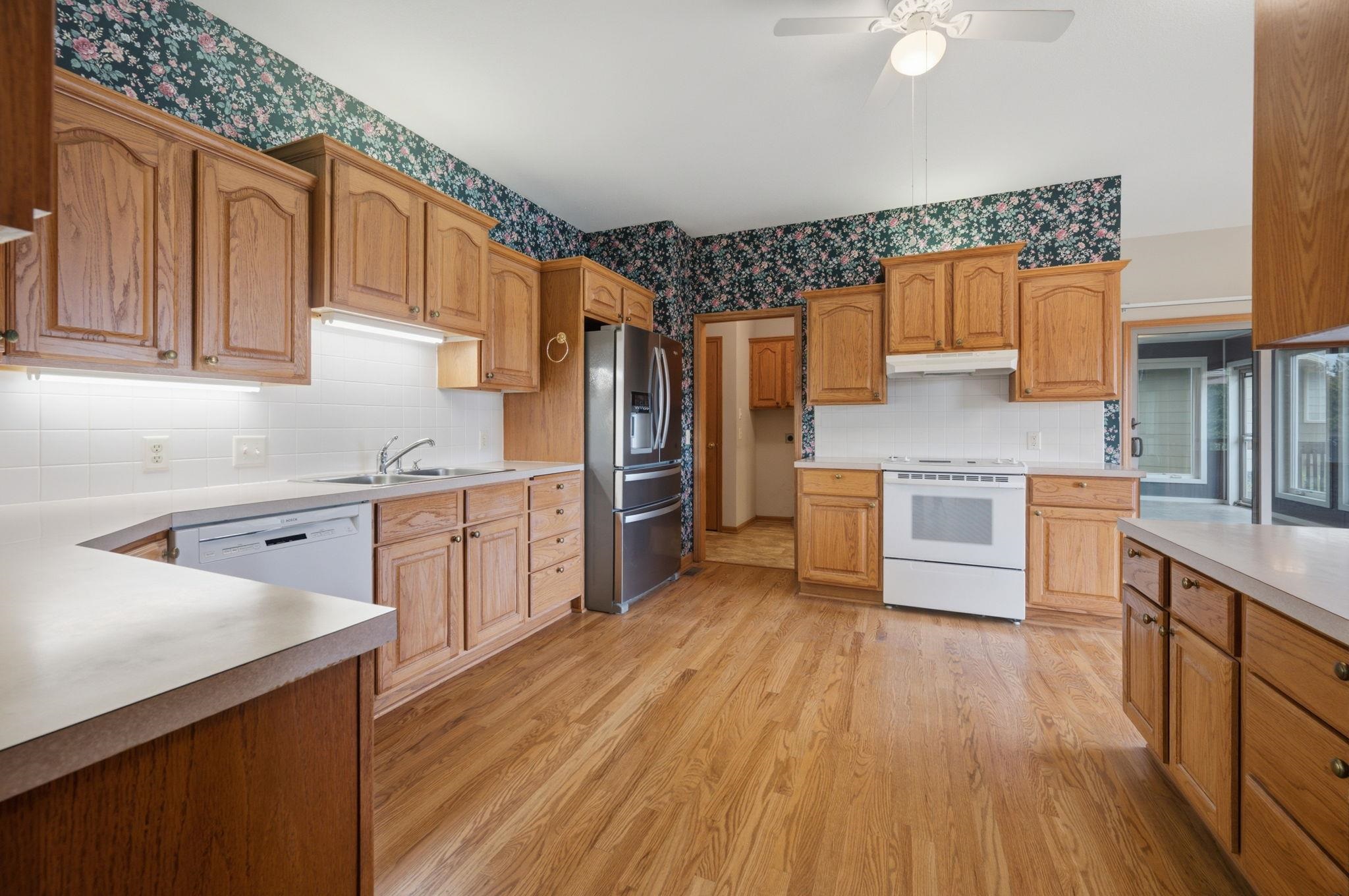 1660 E Kay St Property Photo 8
