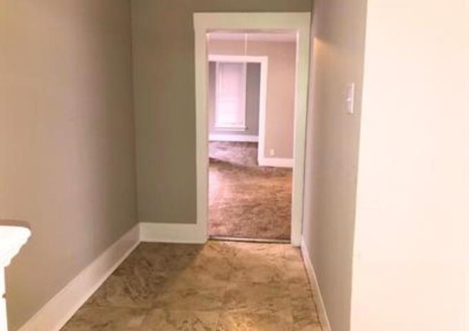 1018 S Main St Property Photo 2