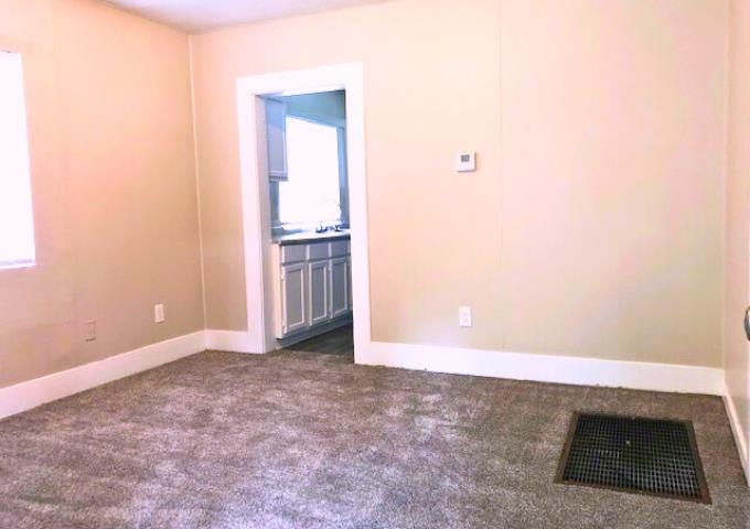 641 S Ellis St. Property Photo 2