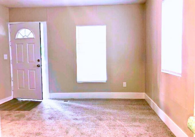 641 S Ellis St. Property Photo 3
