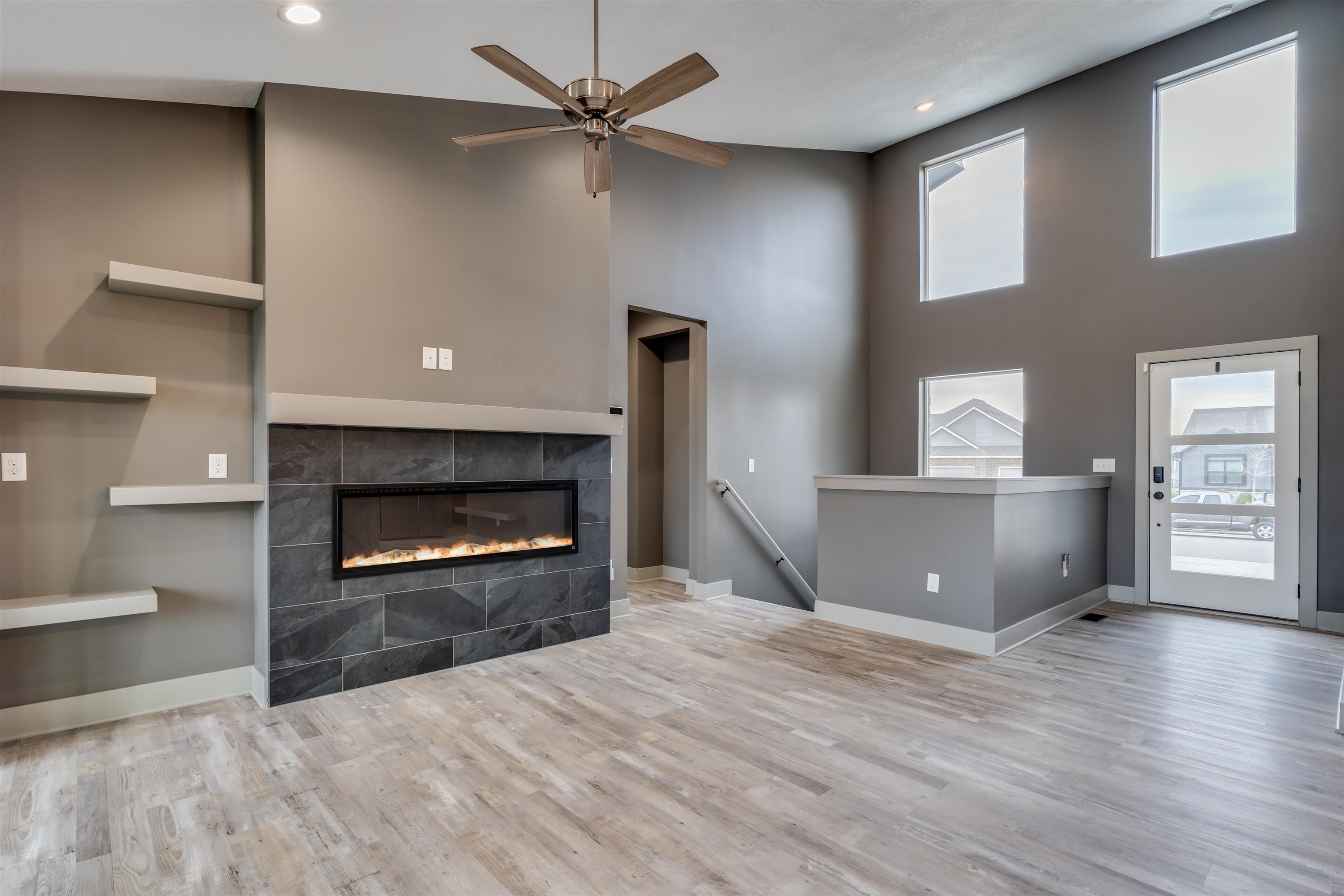 3413 S Capri Property Photo 4
