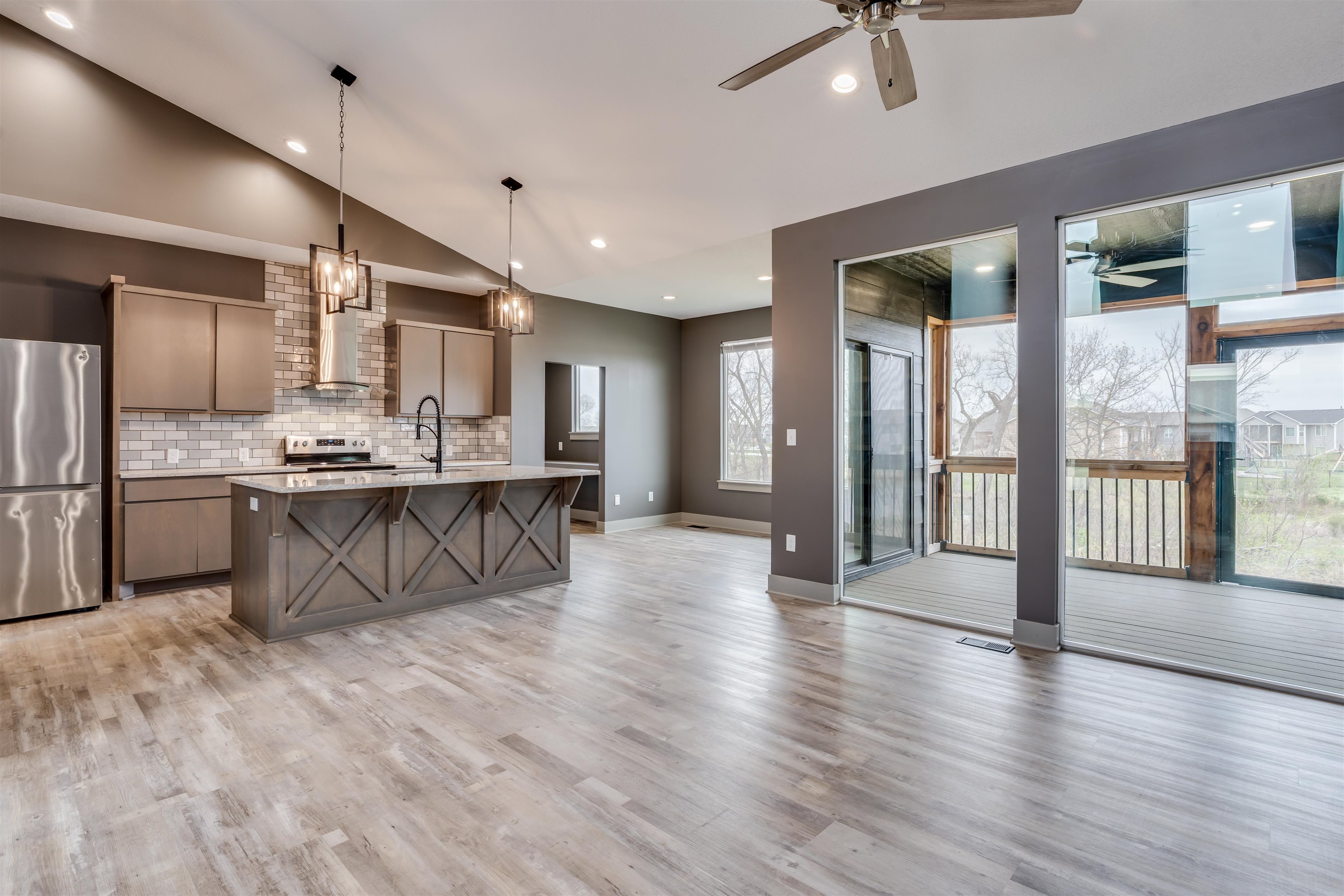 3413 S Capri Property Photo 5