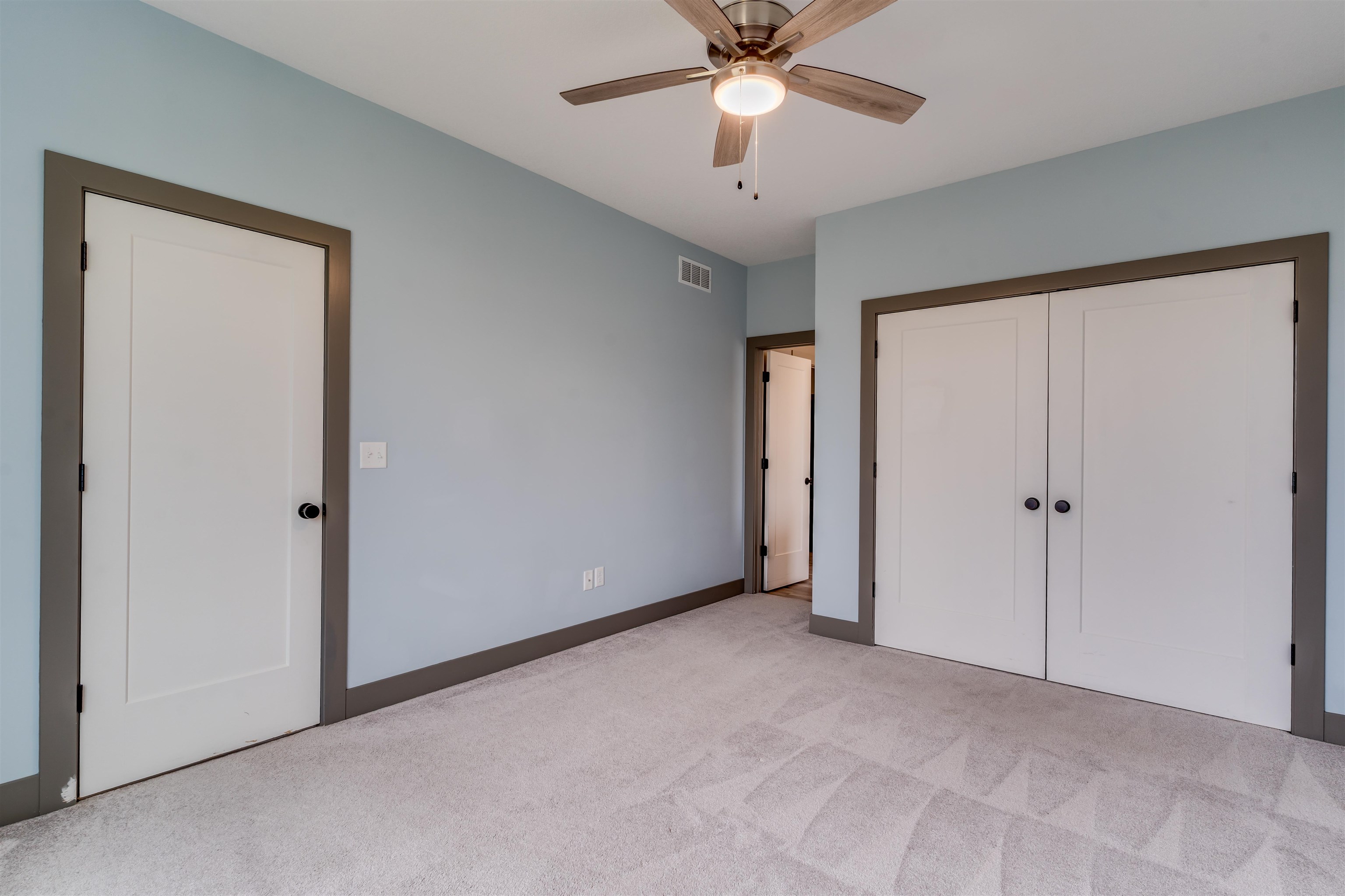 3413 S Capri Property Photo 14