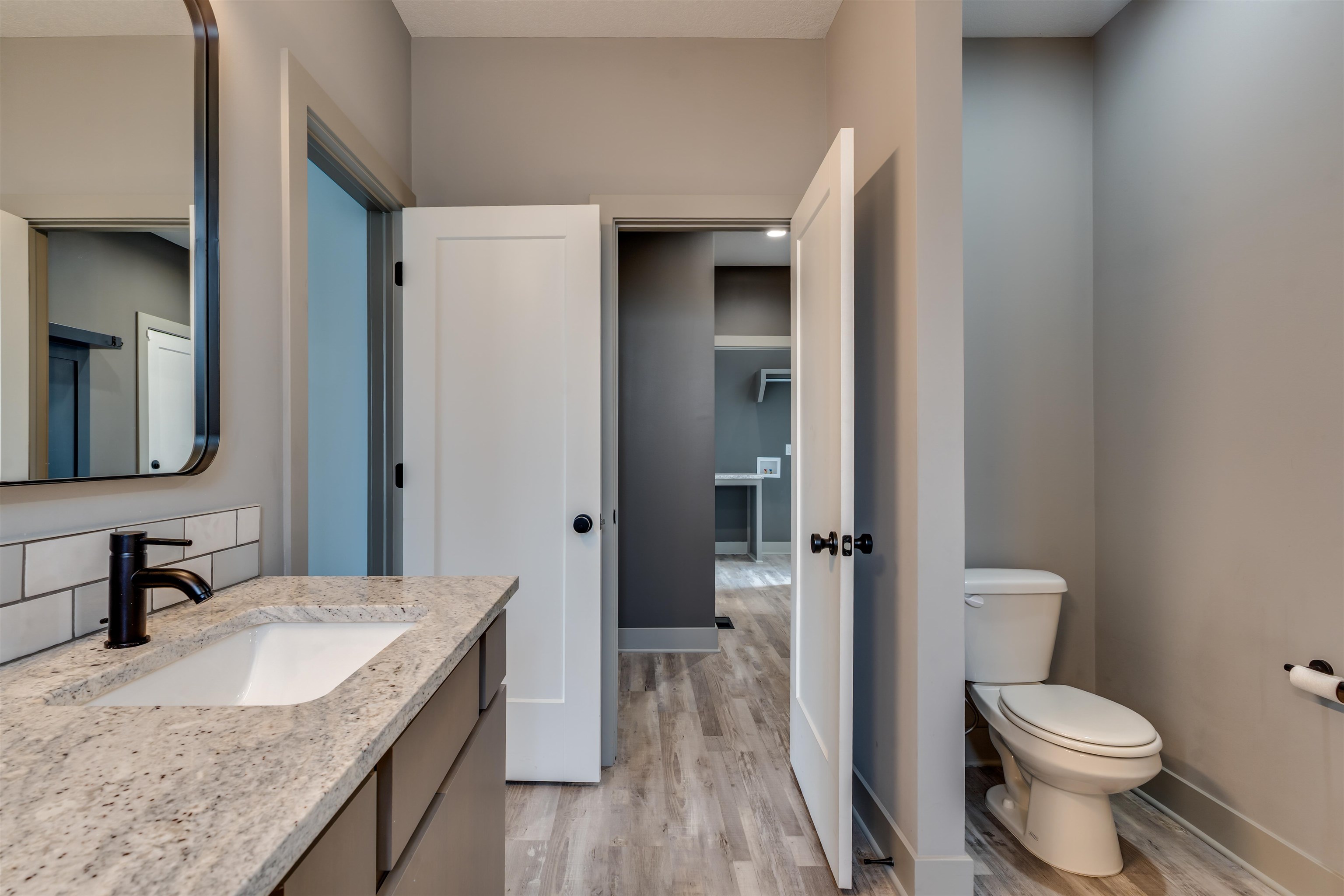 3413 S Capri Property Photo 16
