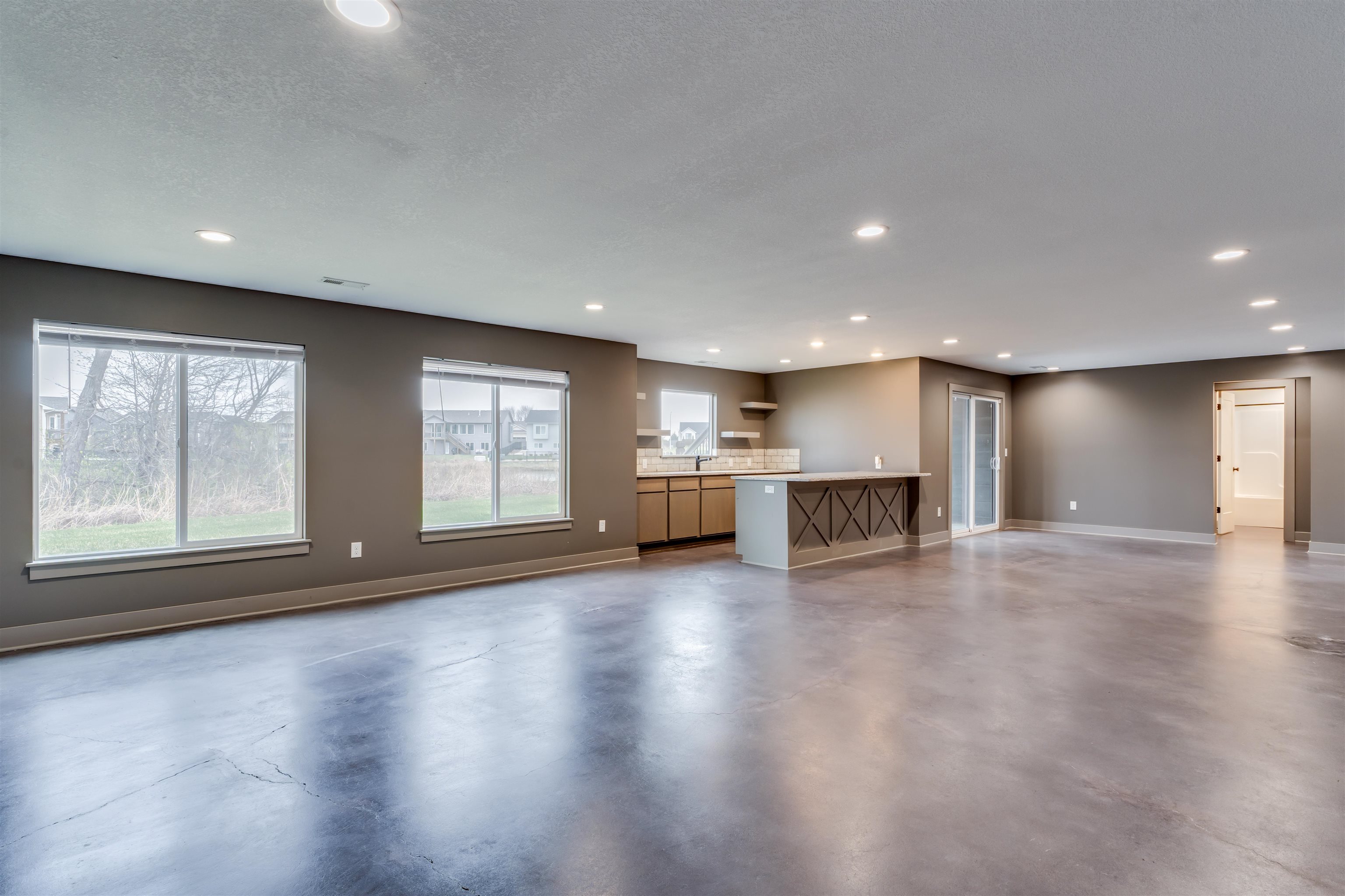 3413 S Capri Property Photo 24
