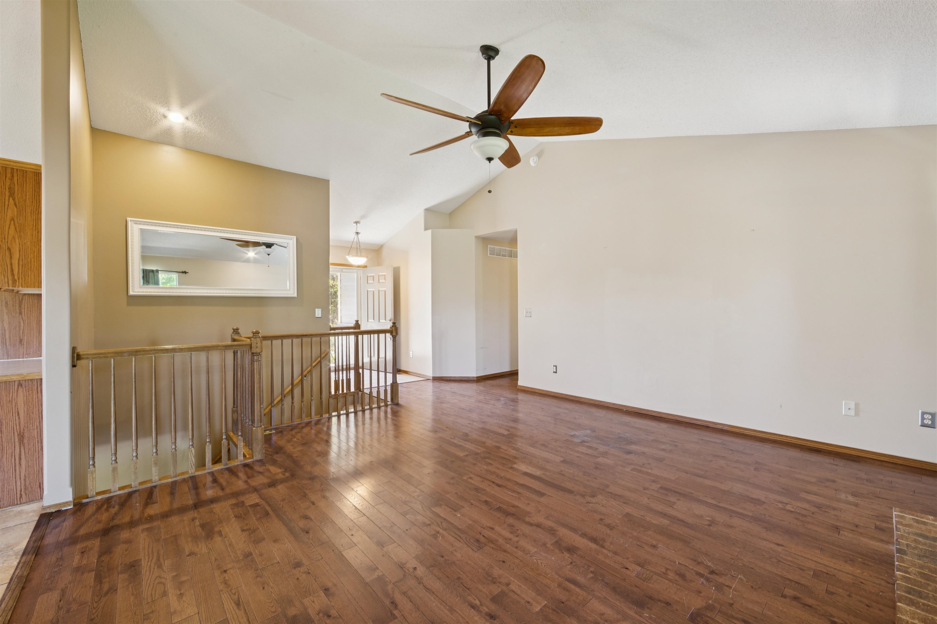 3505 N High Pt Property Photo 3