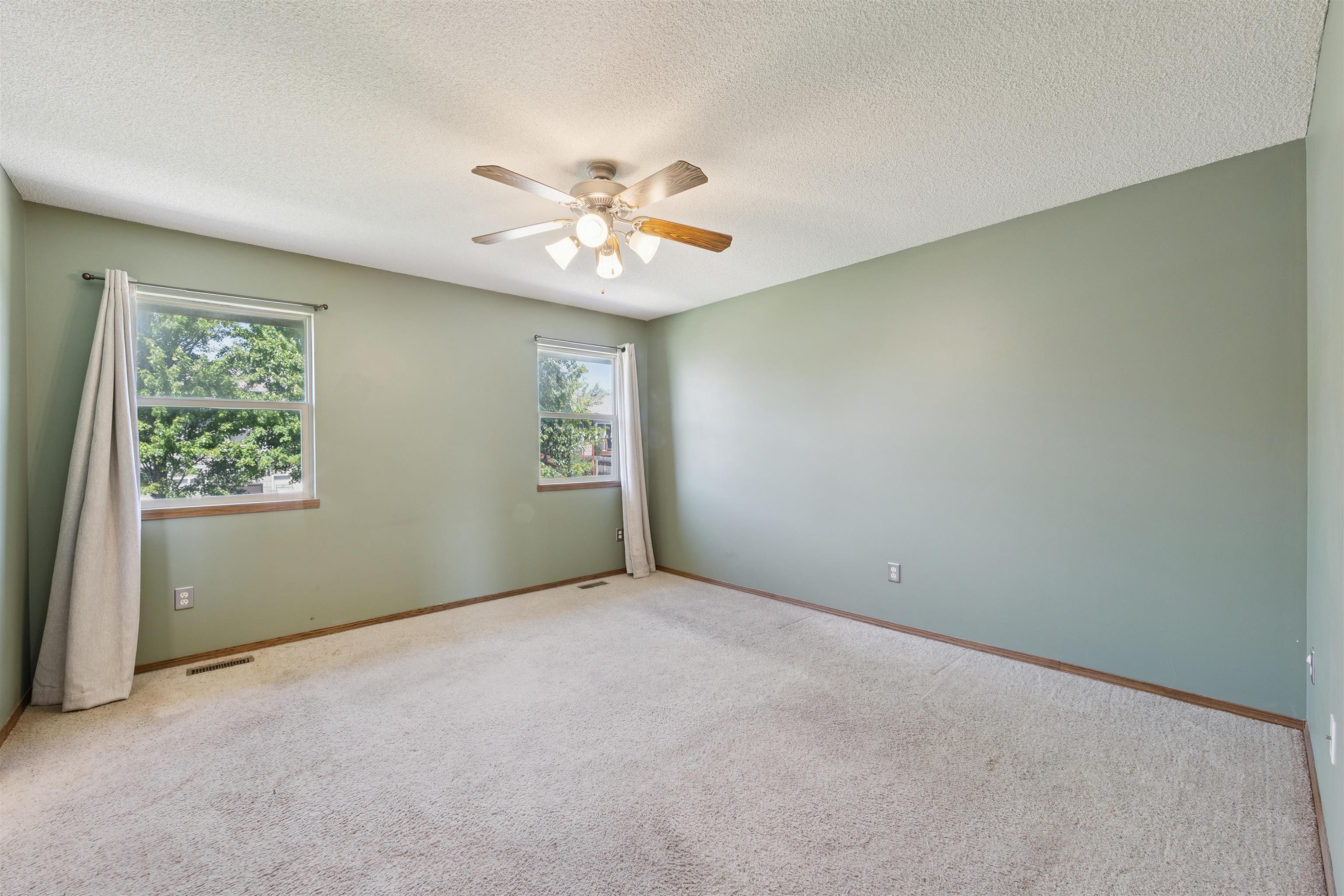 3505 N High Pt Property Photo 12