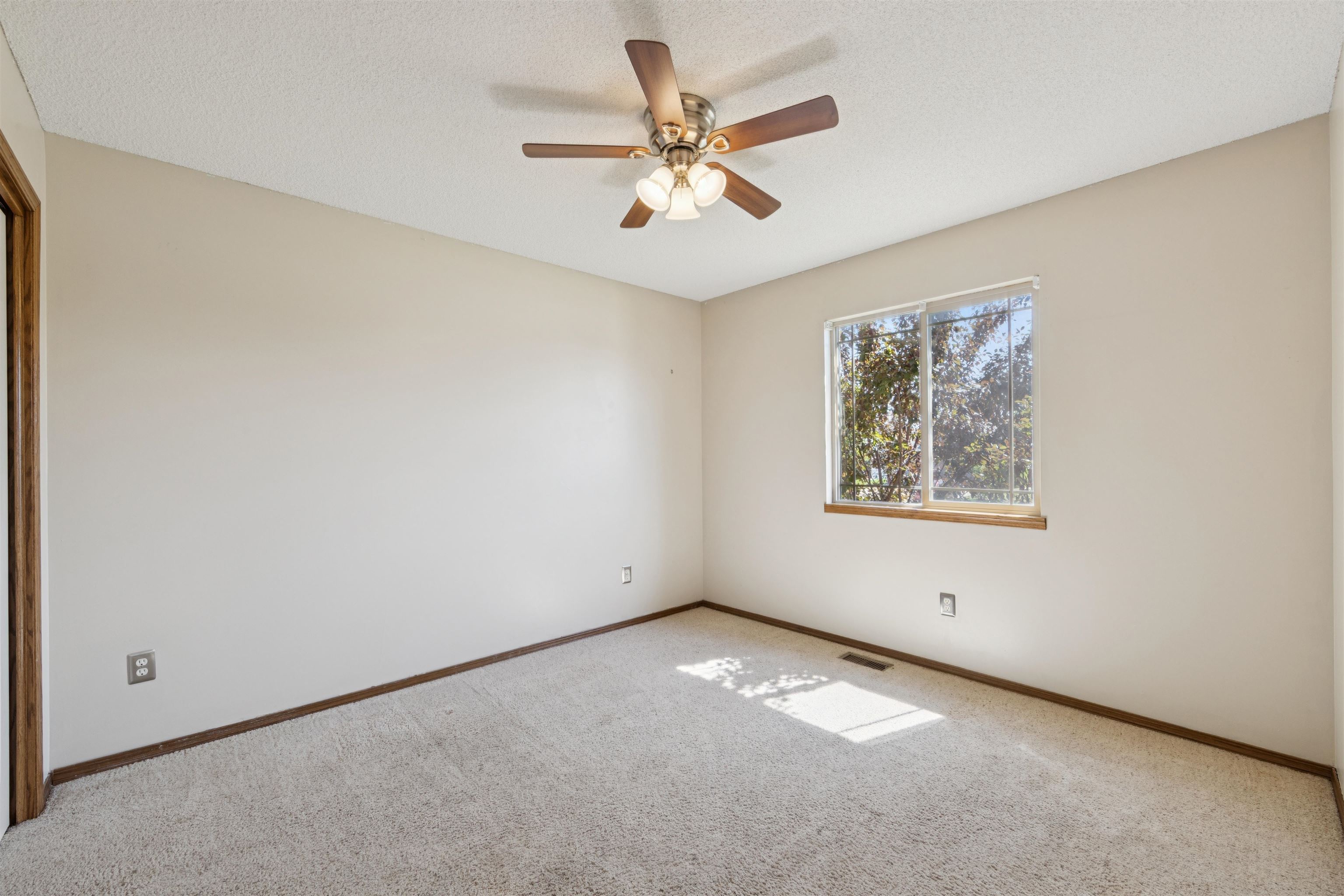 3505 N High Pt Property Photo 19