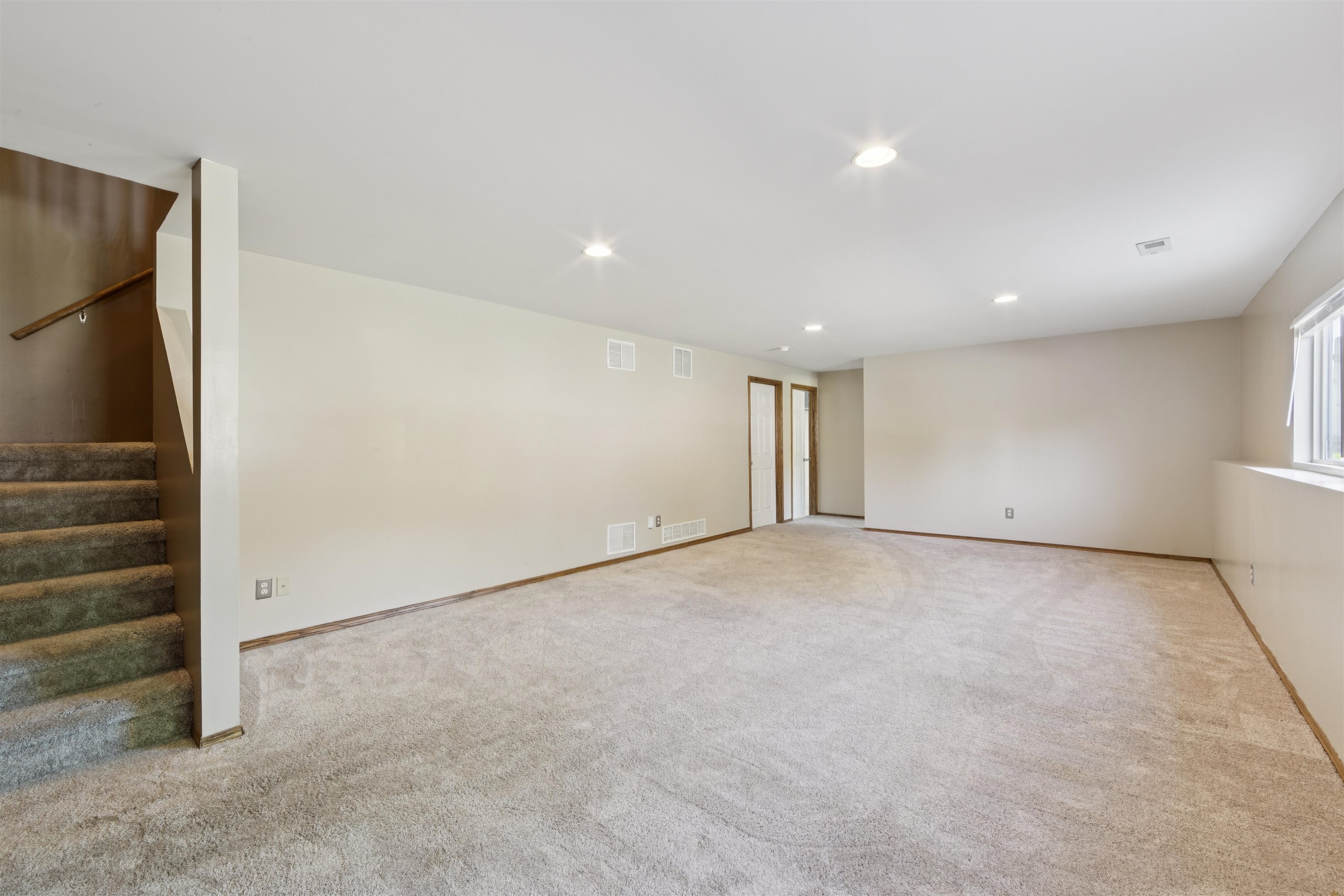 3505 N High Pt Property Photo 20